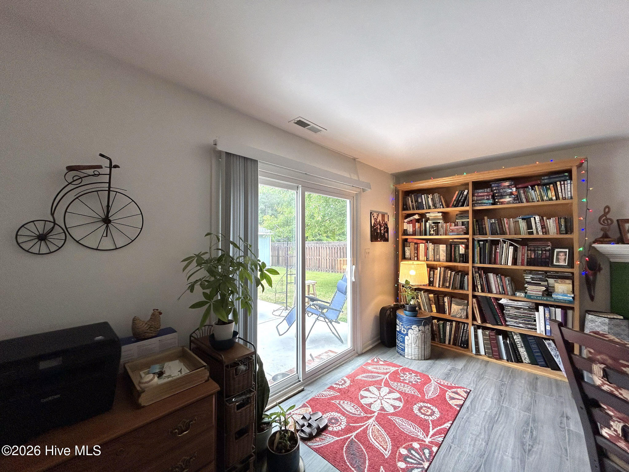 124 Empire Boulevard Property Photo 9