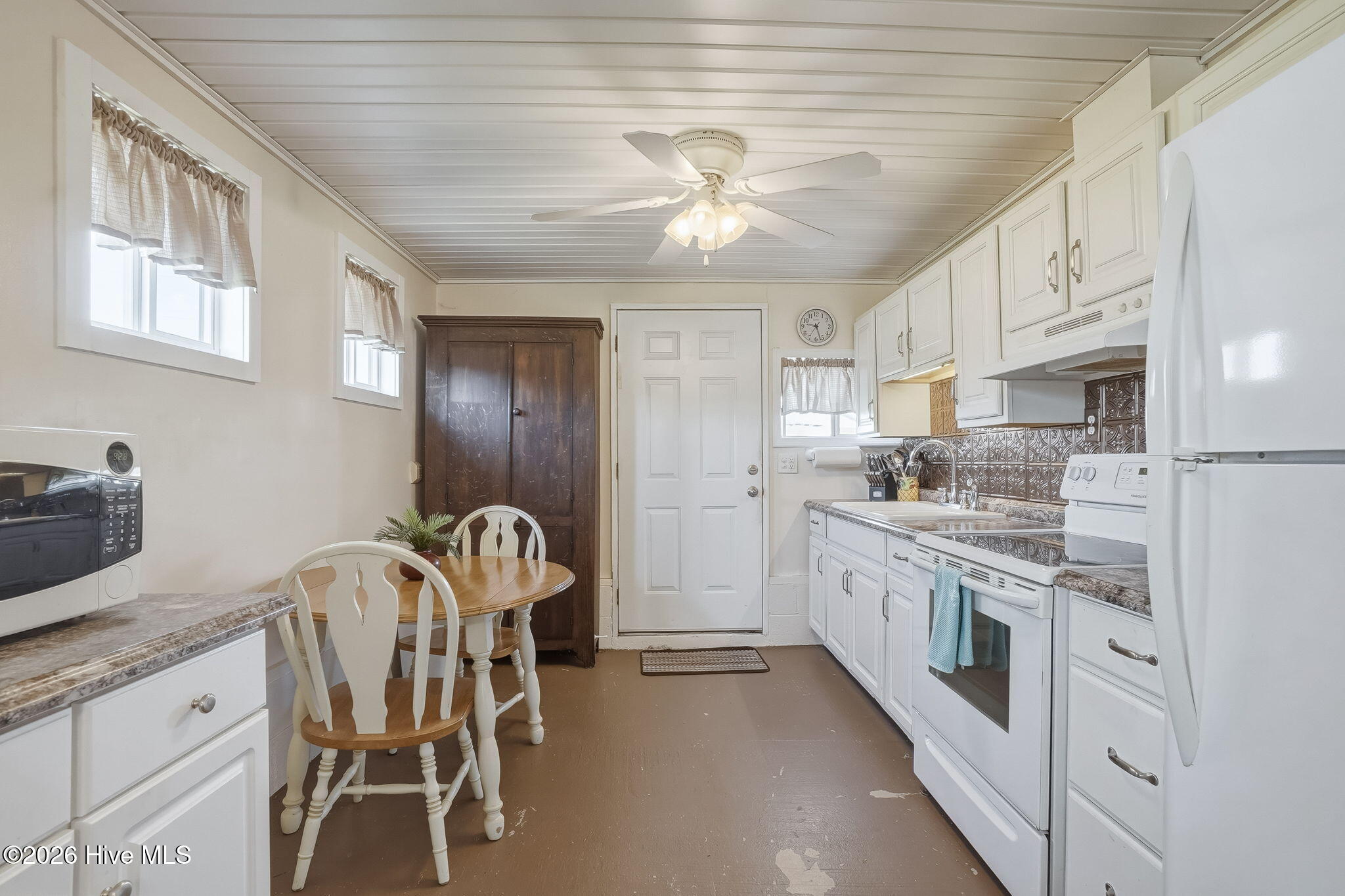187 Mullens Drive Property Photo 16