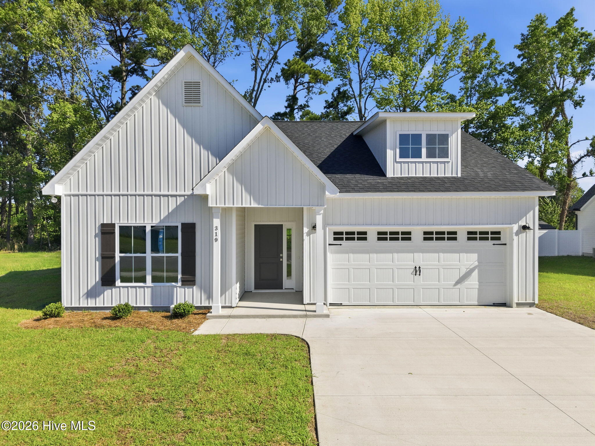 319 Mangrove Court Property Photo 1
