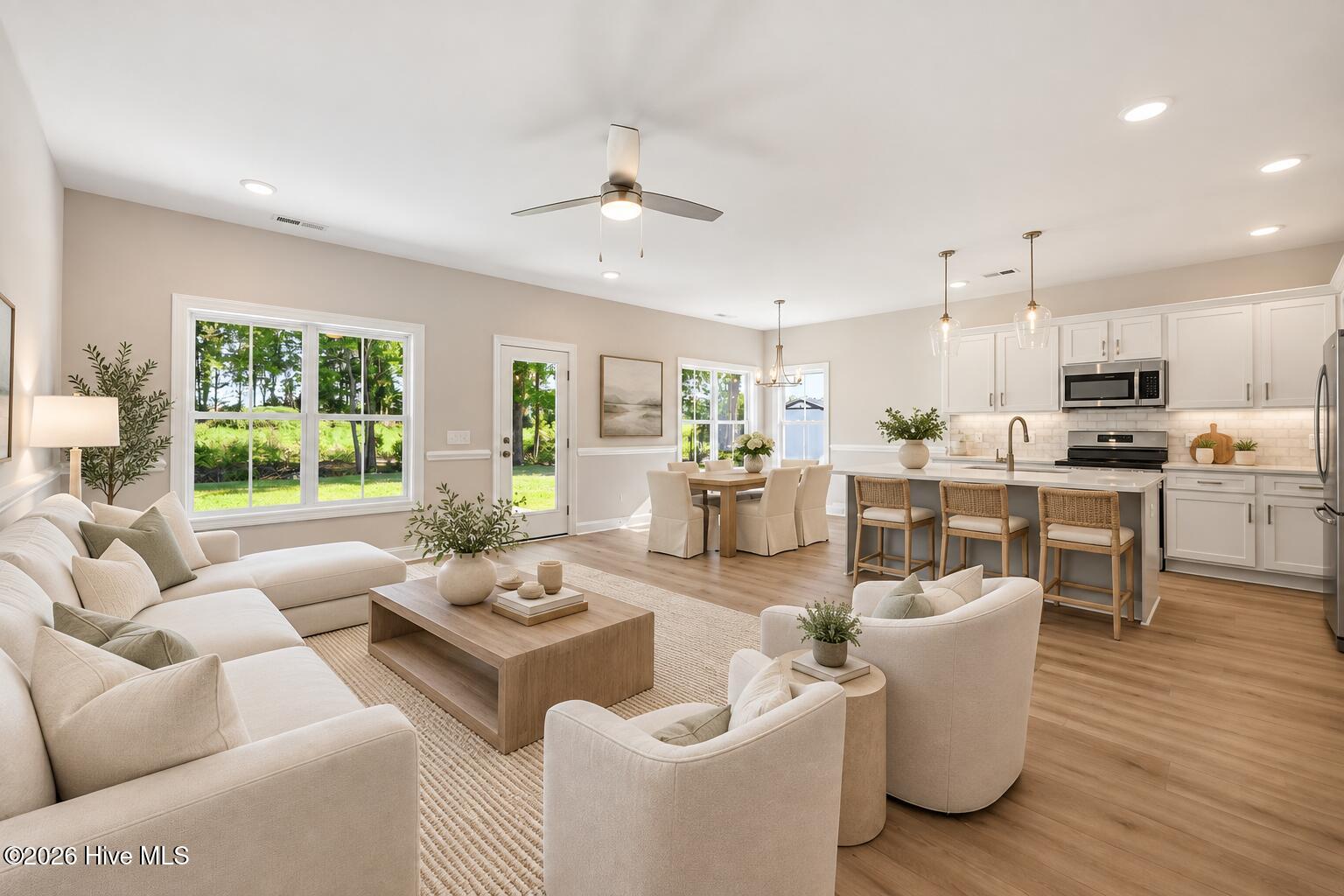 319 Mangrove Court Property Photo 2