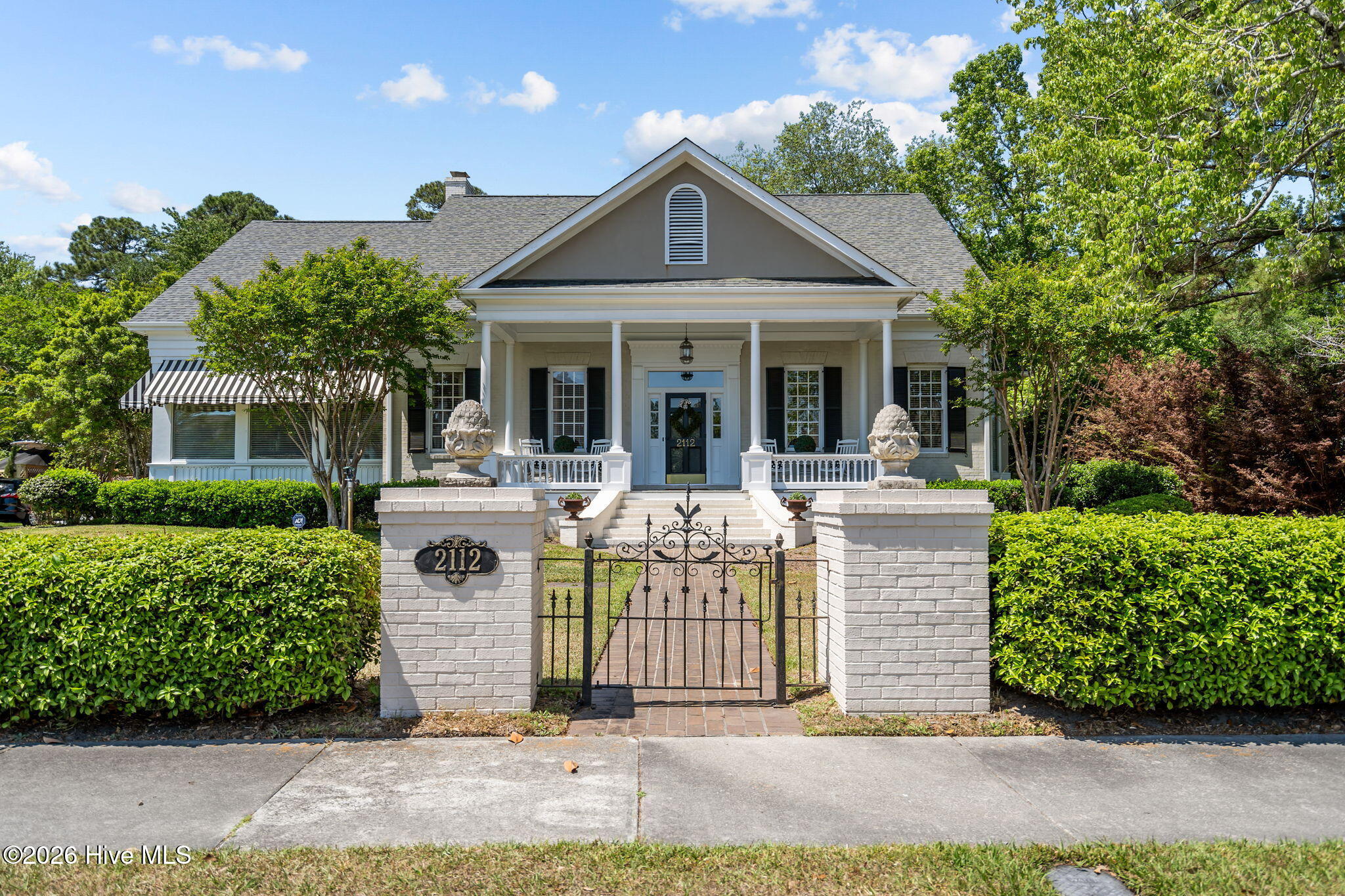 2112 Ascott Place Property Photo 1