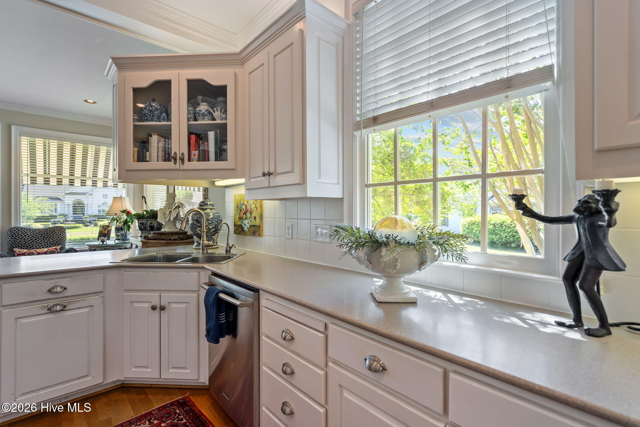 2112 Ascott Place Property Photo 18