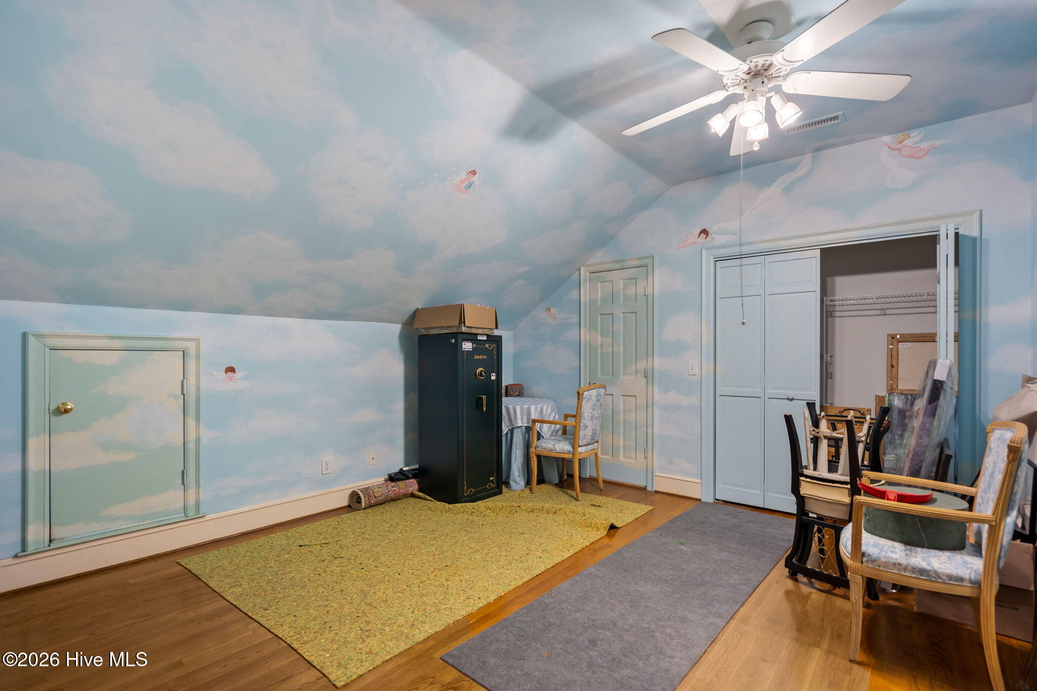 2112 Ascott Place Property Photo 44