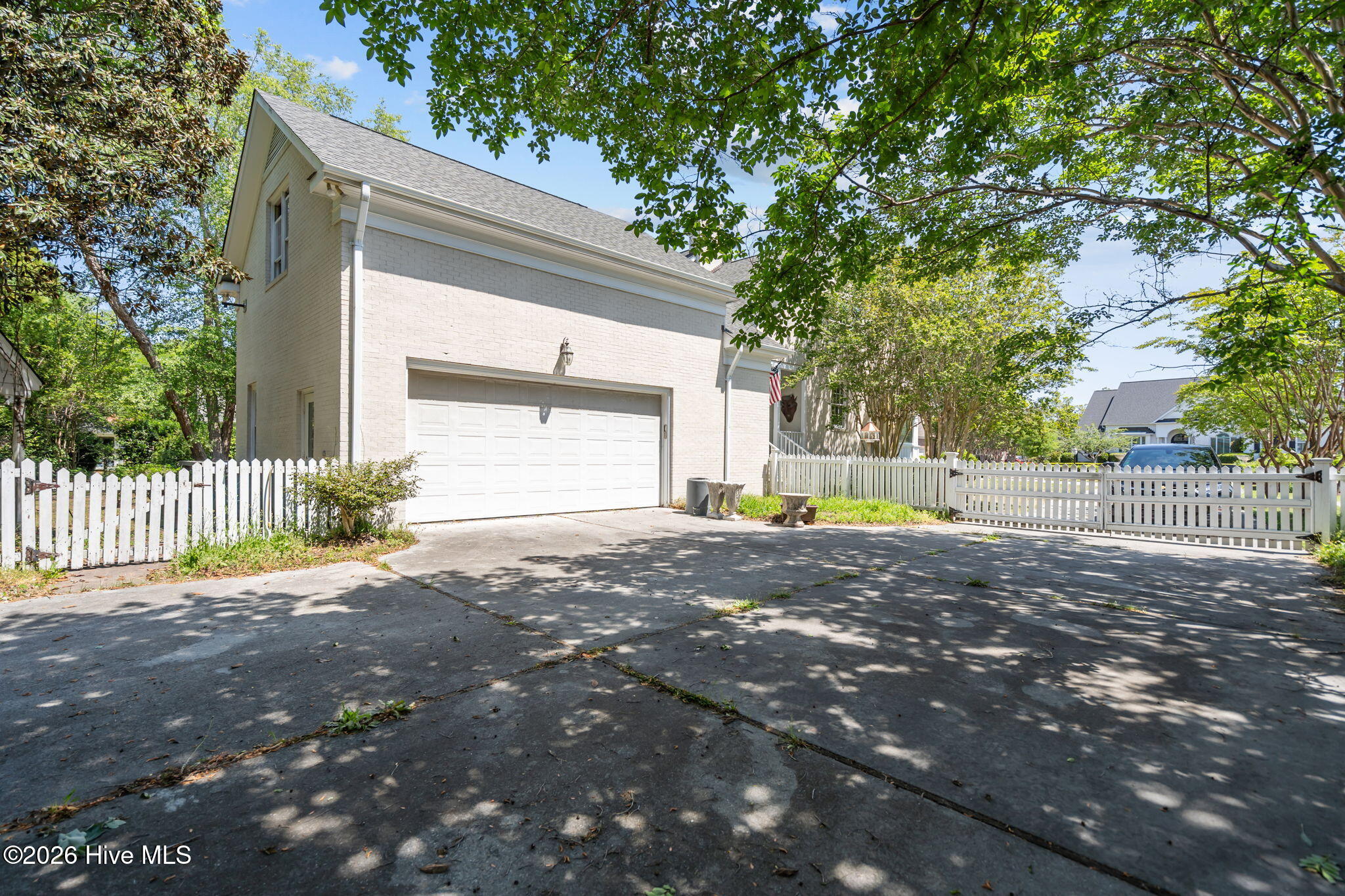 2112 Ascott Place Property Photo 52