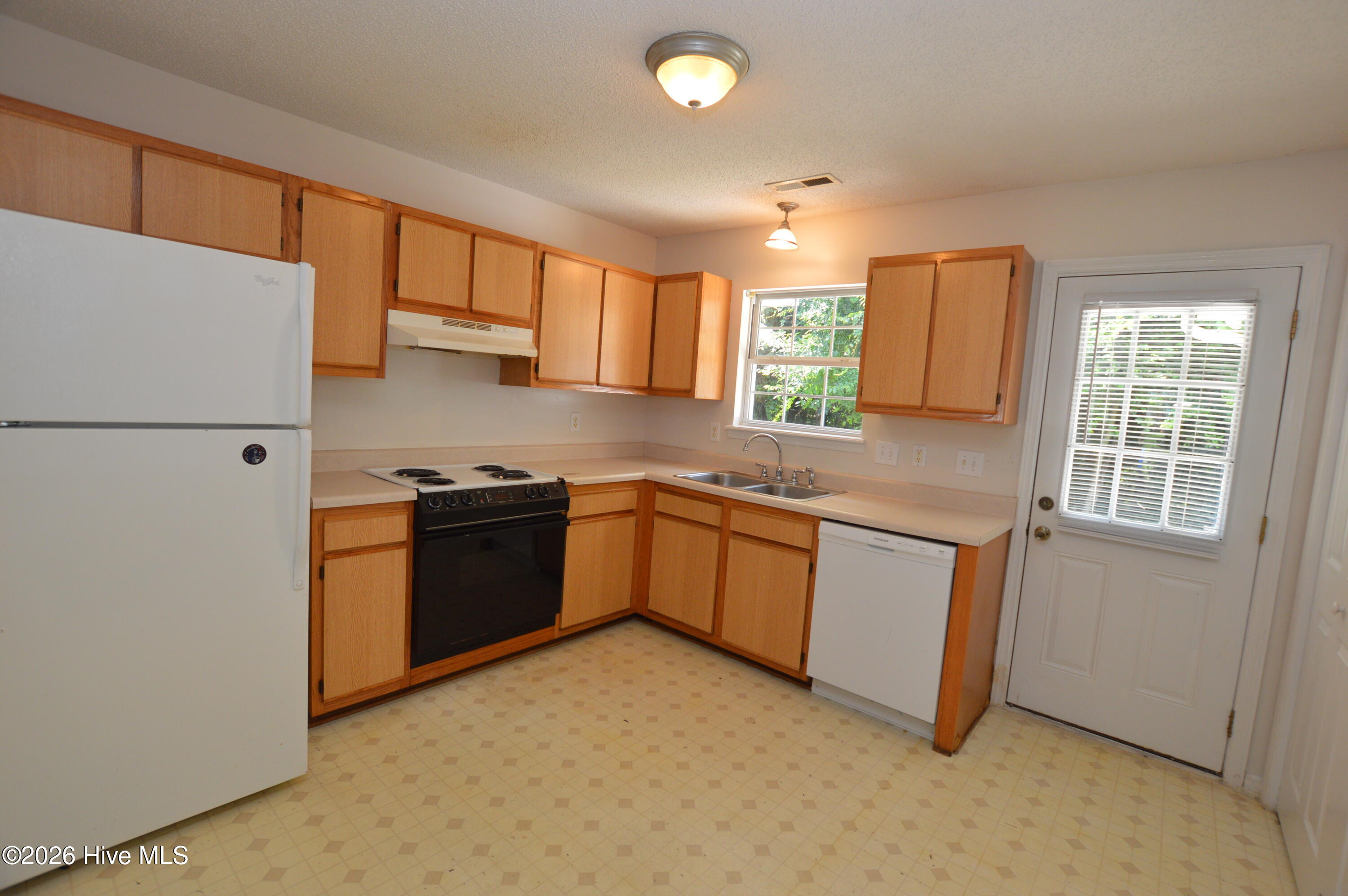 163 Brenda Drive Property Photo 4