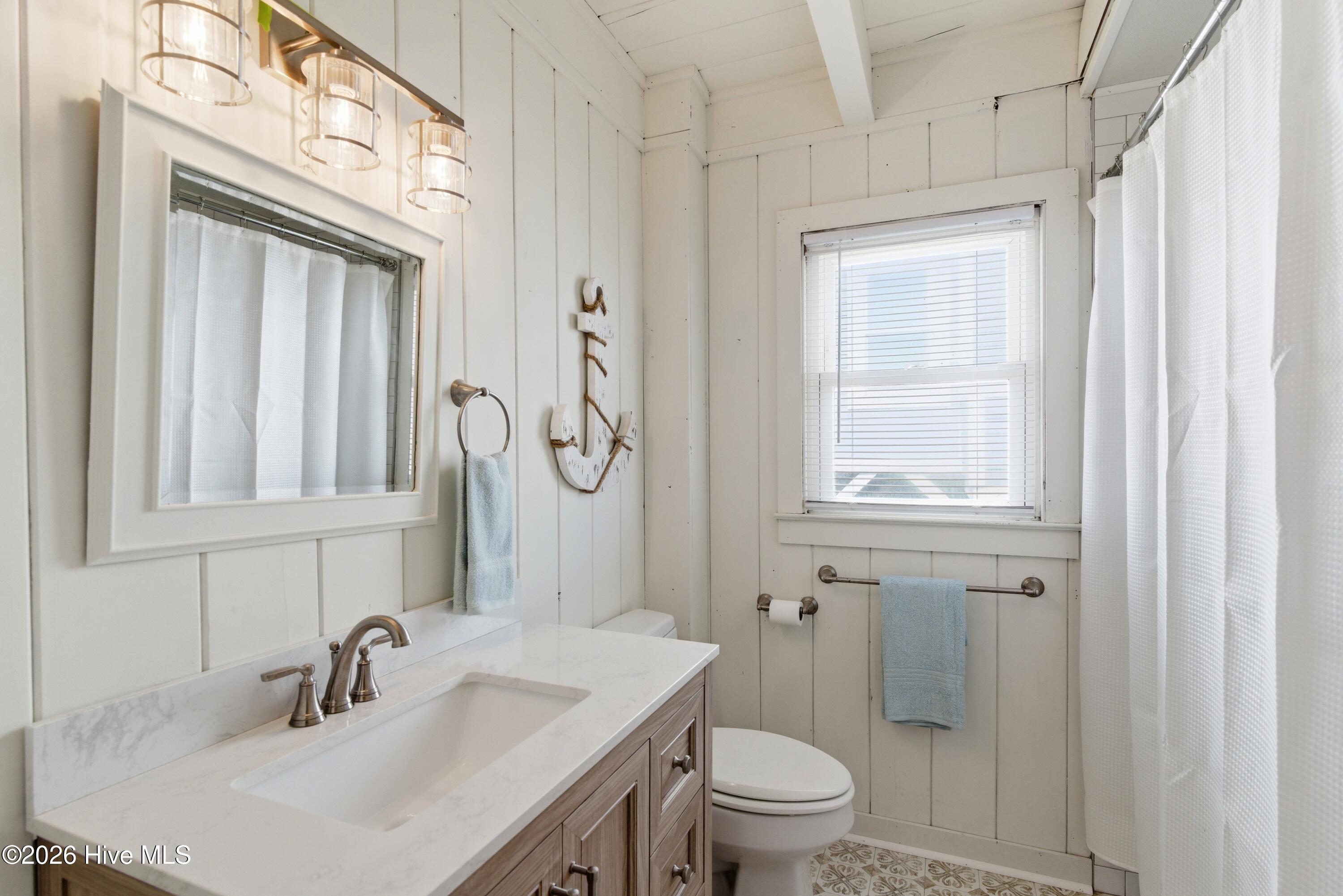 707 W Beach Drive Property Photo 35