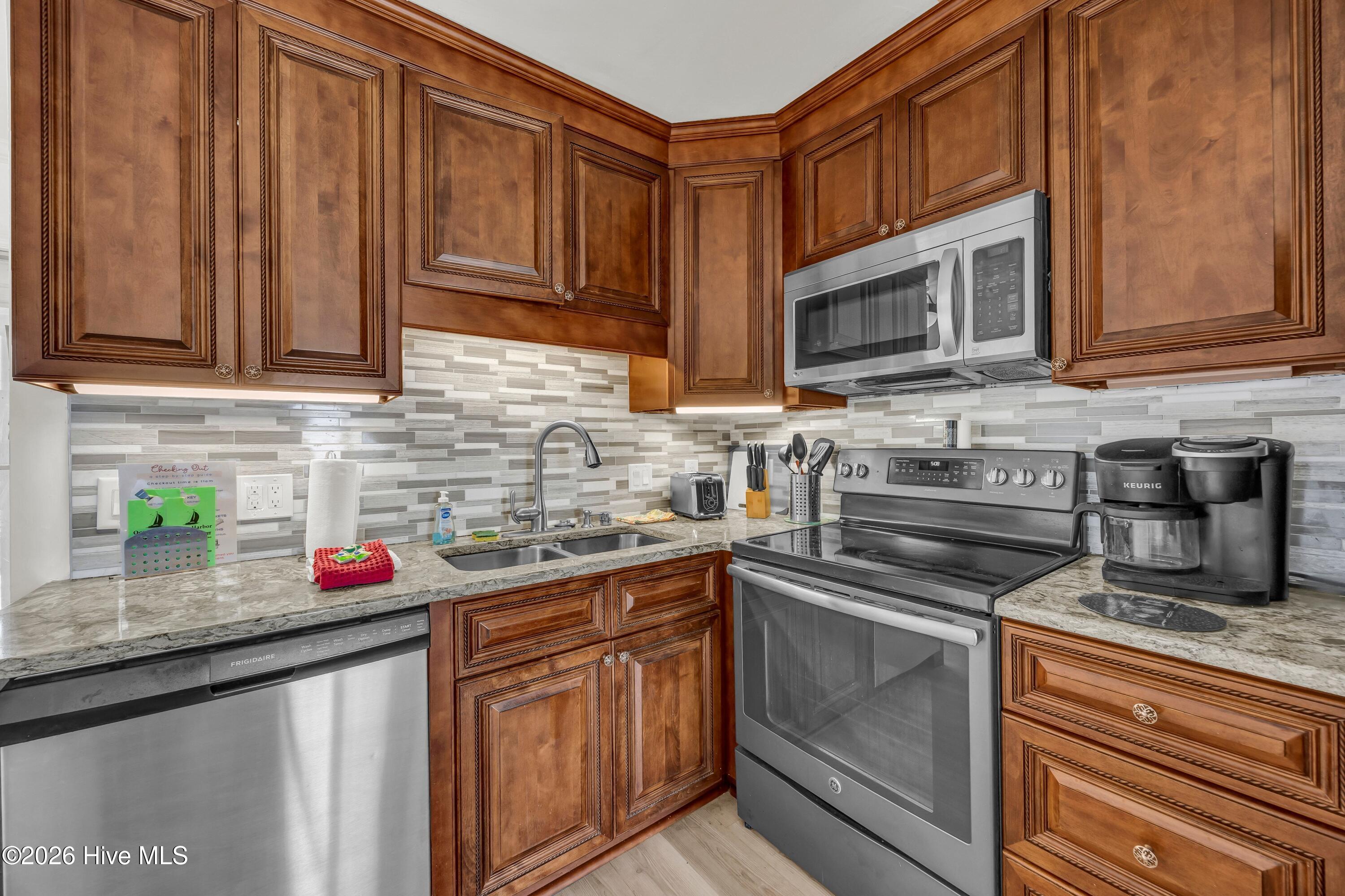 1404 Canal Drive Unit 25 Property Photo 3