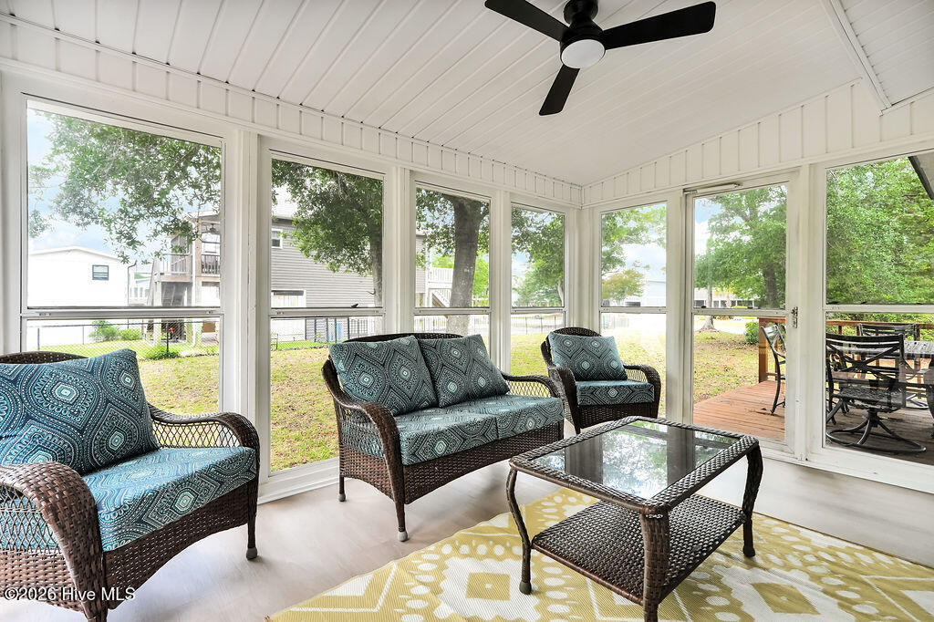3307 E Oak Island Drive Property Photo 42