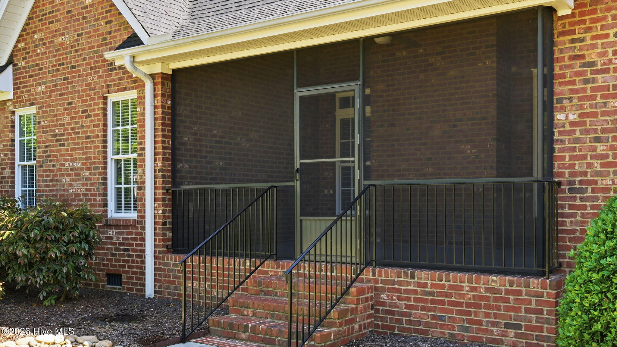 2025 Cornerstone Drive Property Photo 12