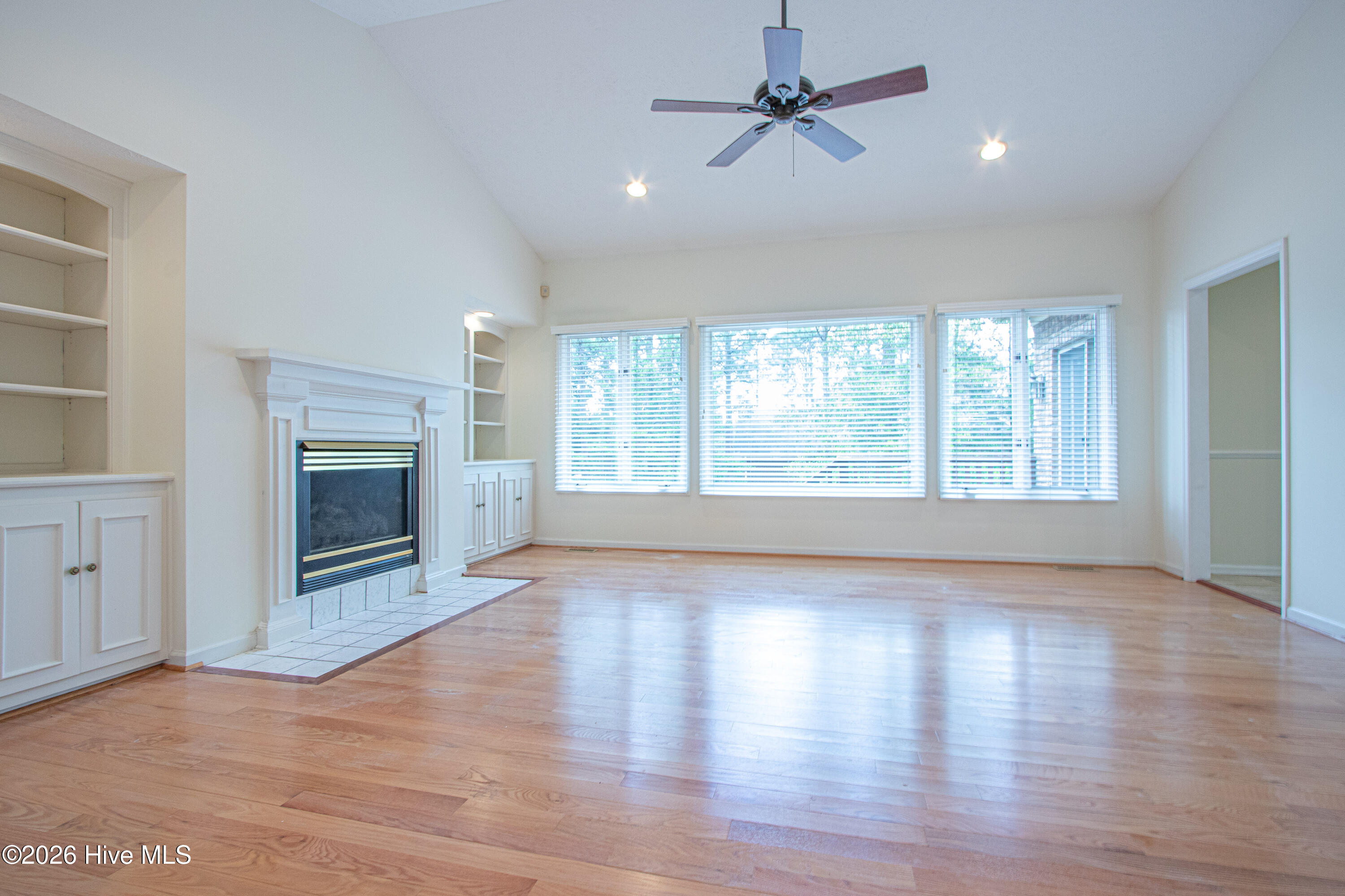 2 Interlachon Drive Property Photo 5