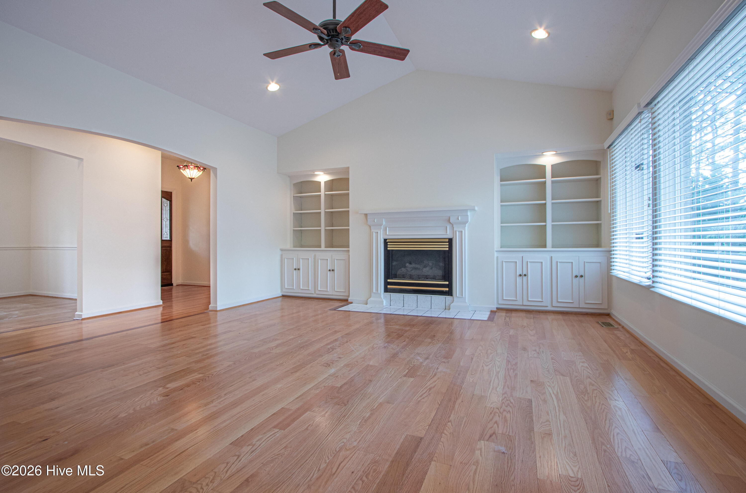 2 Interlachon Drive Property Photo 6