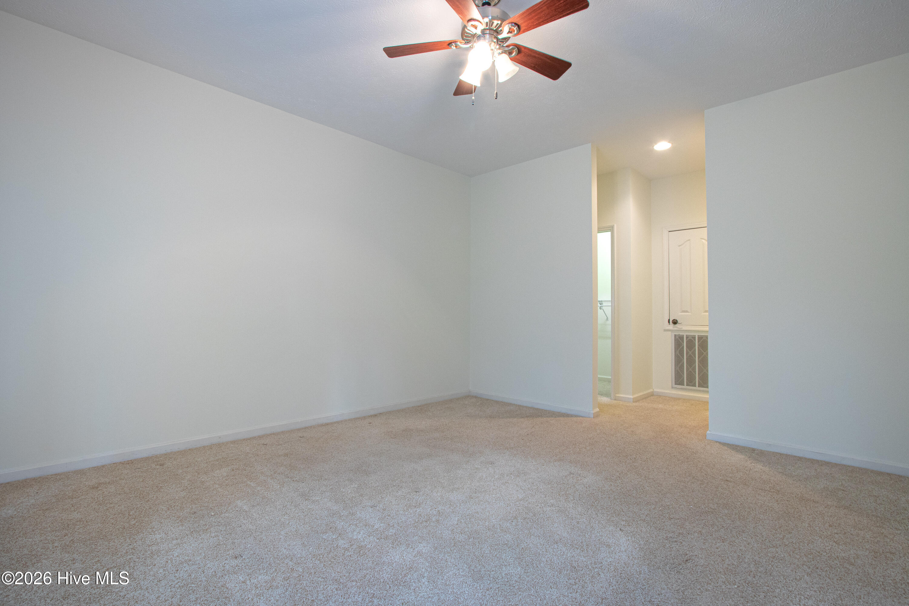 2 Interlachon Drive Property Photo 16