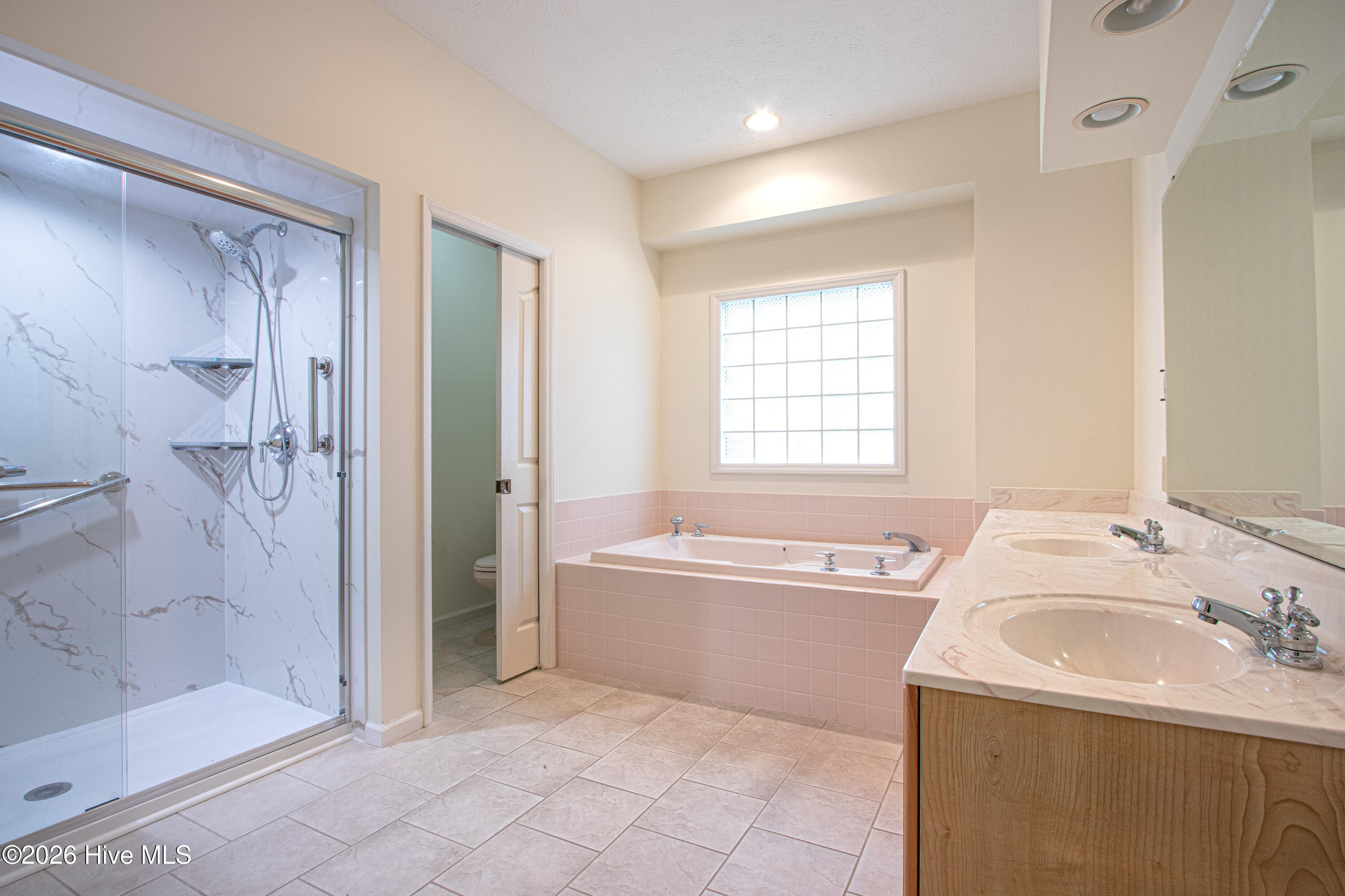 2 Interlachon Drive Property Photo 18