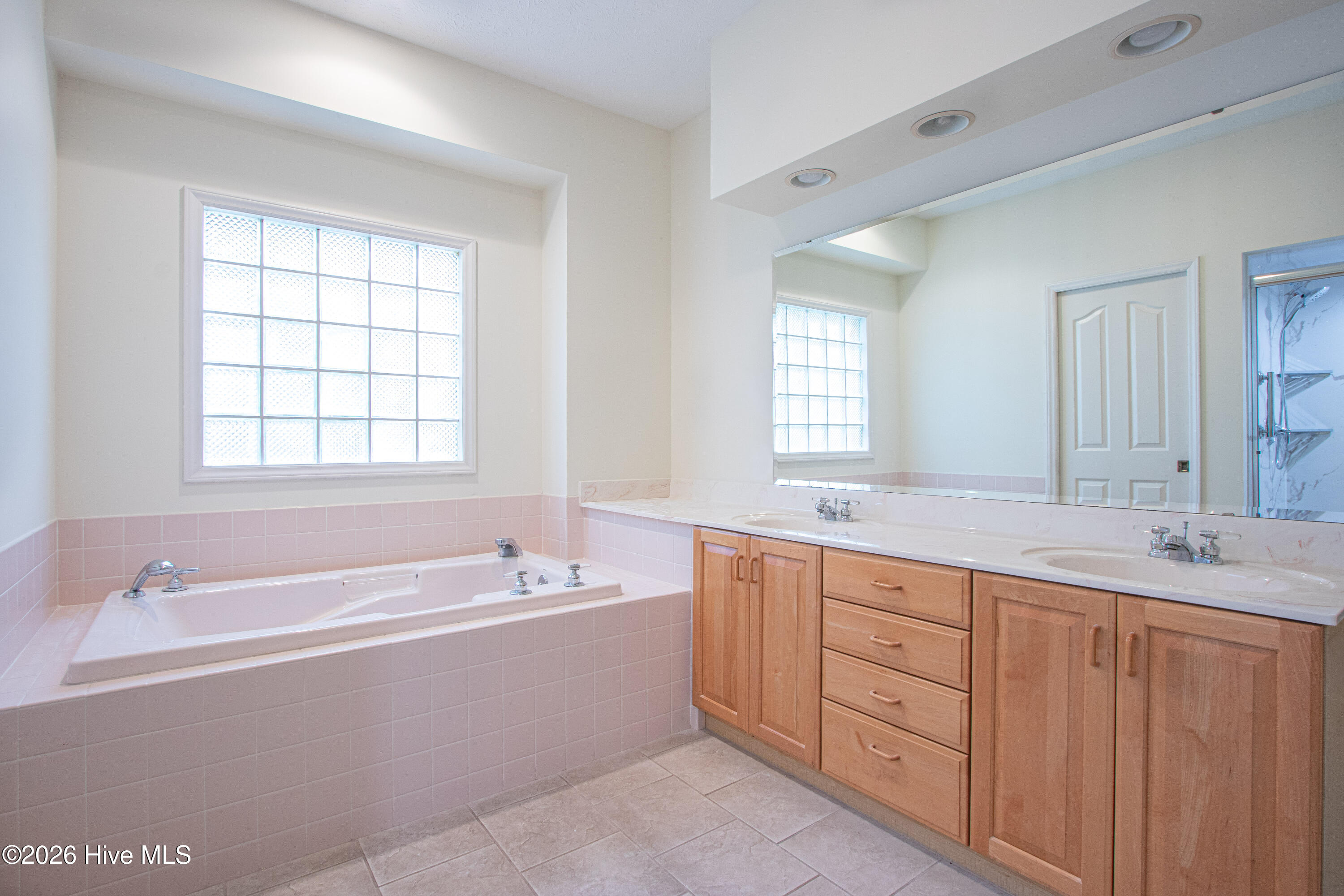 2 Interlachon Drive Property Photo 19