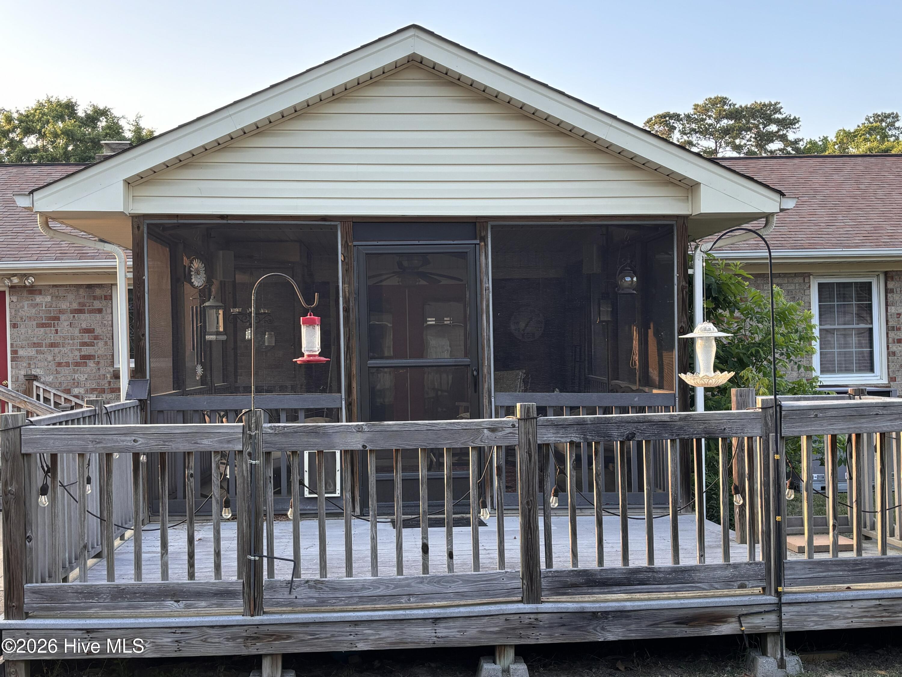 2485 Pine Knoll Drive Property Photo 4