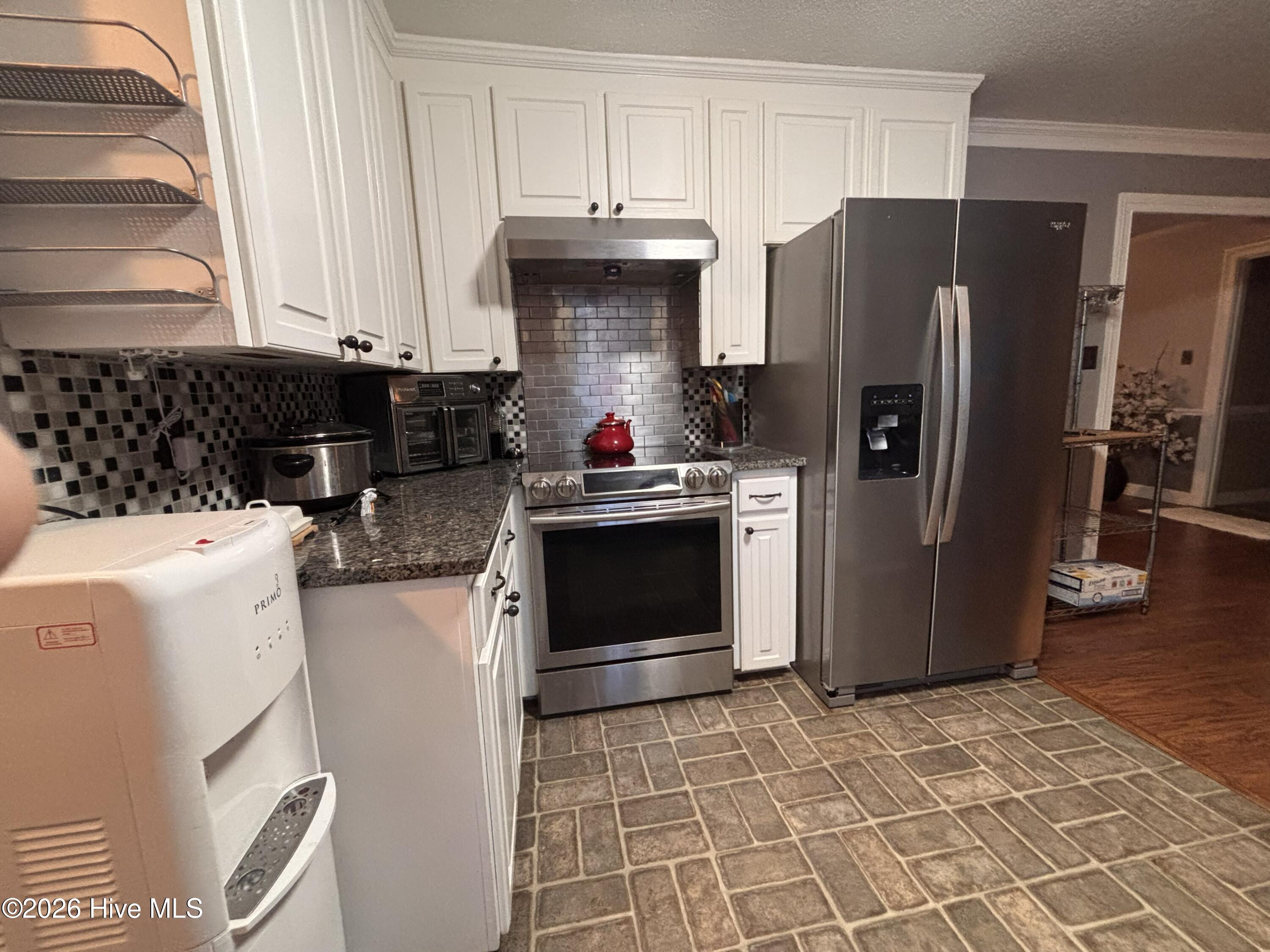 2485 Pine Knoll Drive Property Photo 13