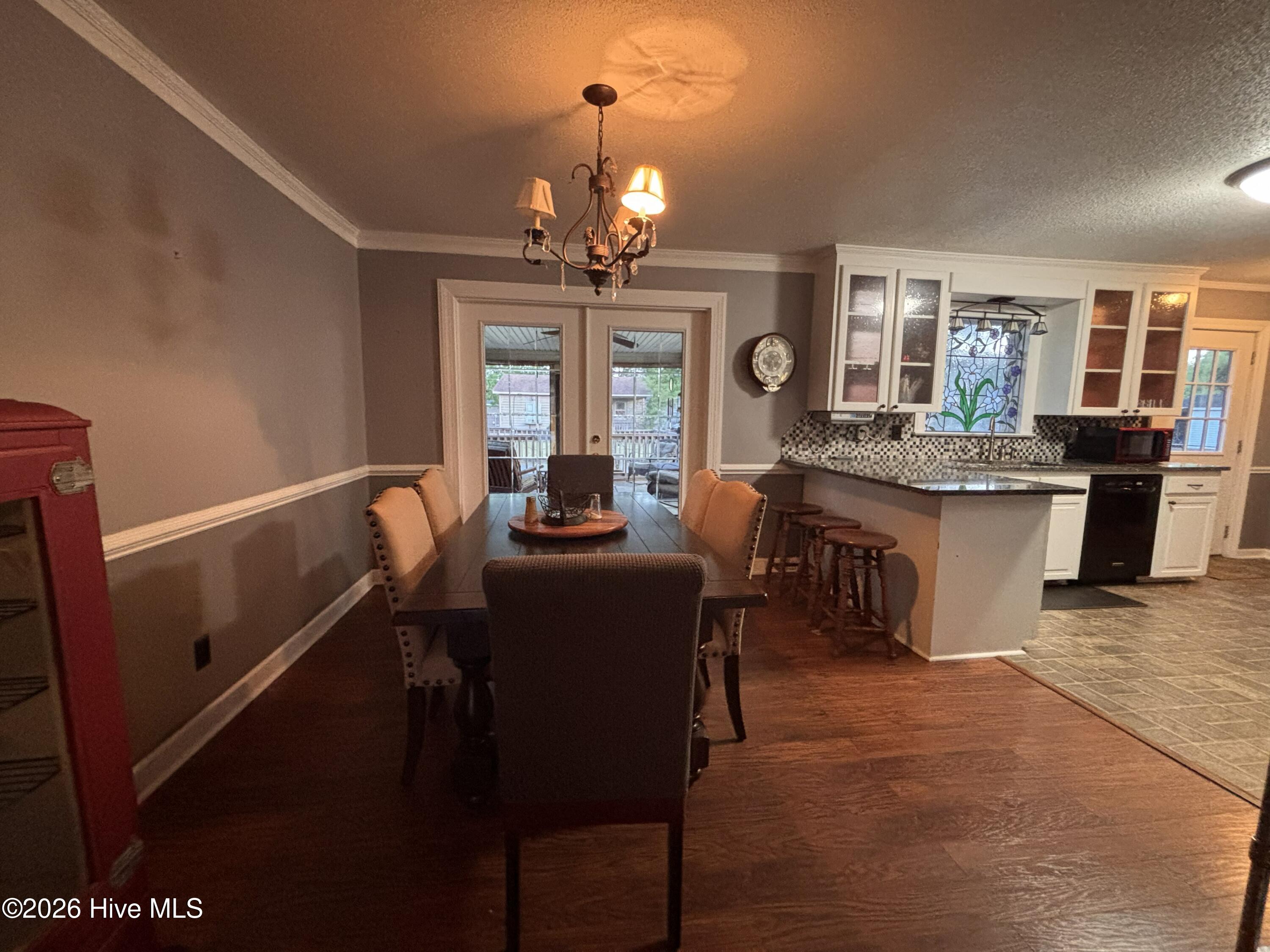 2485 Pine Knoll Drive Property Photo 14
