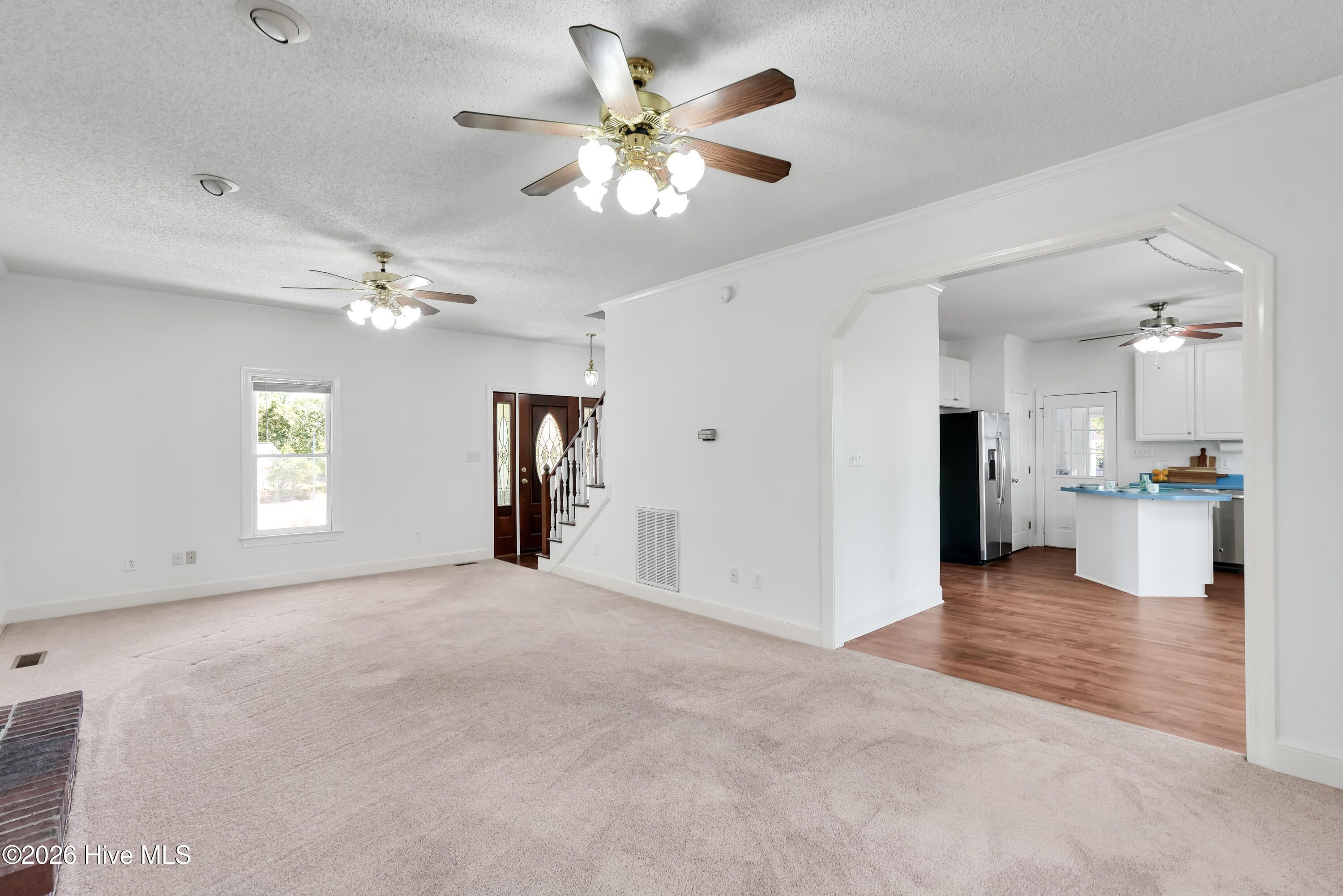 4927 Woodcrest Drive Property Photo 10
