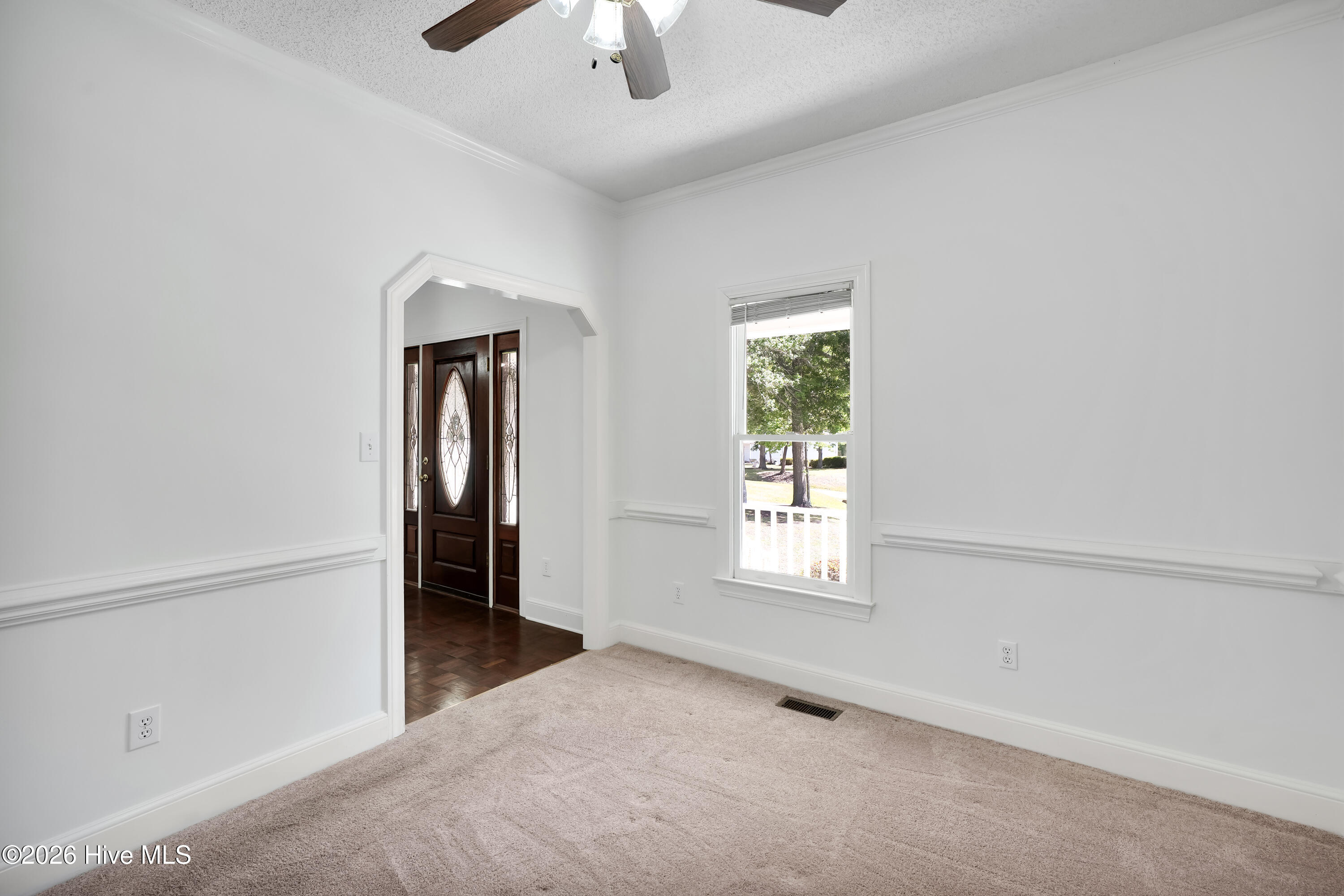 4927 Woodcrest Drive Property Photo 13