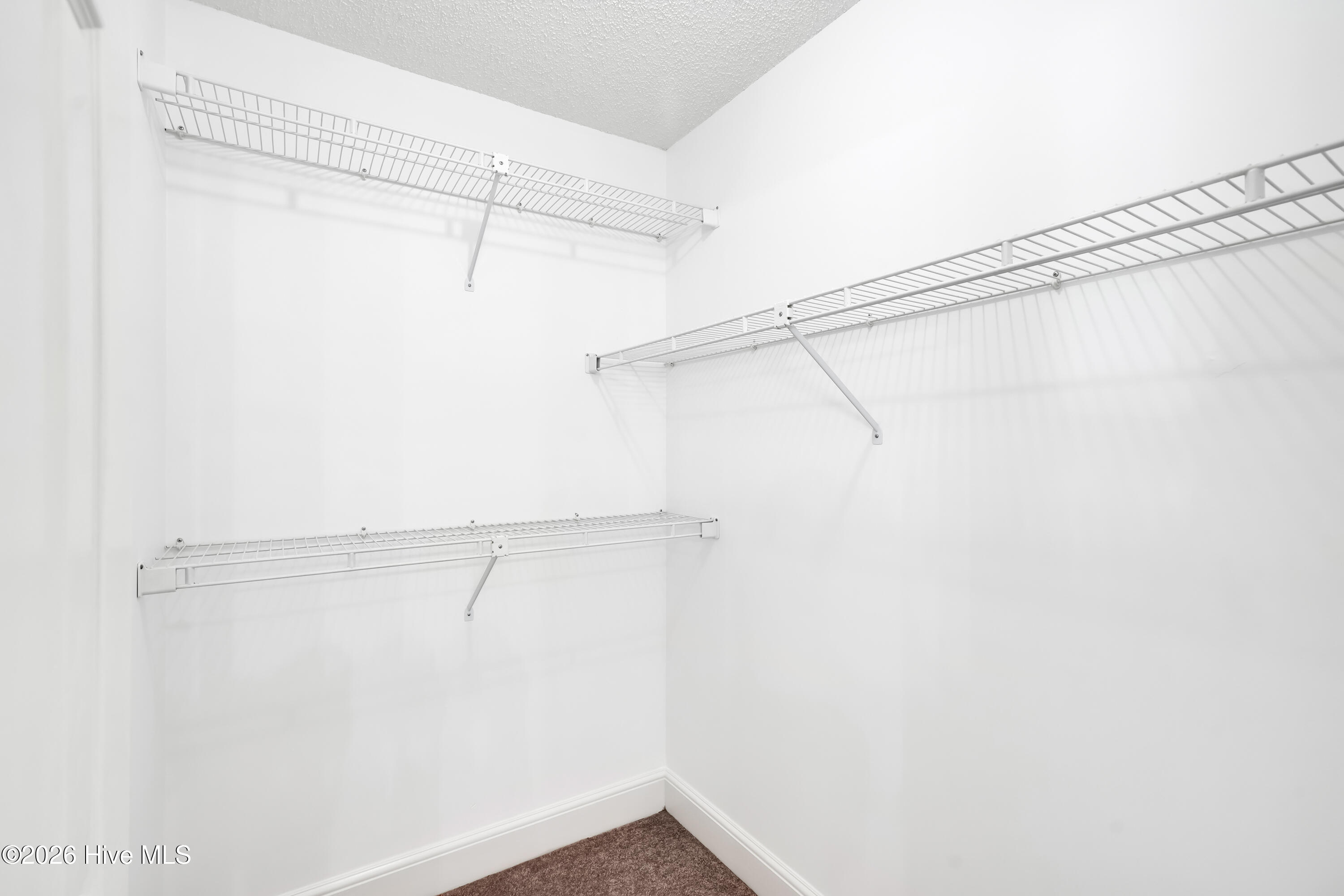 4927 Woodcrest Drive Property Photo 25