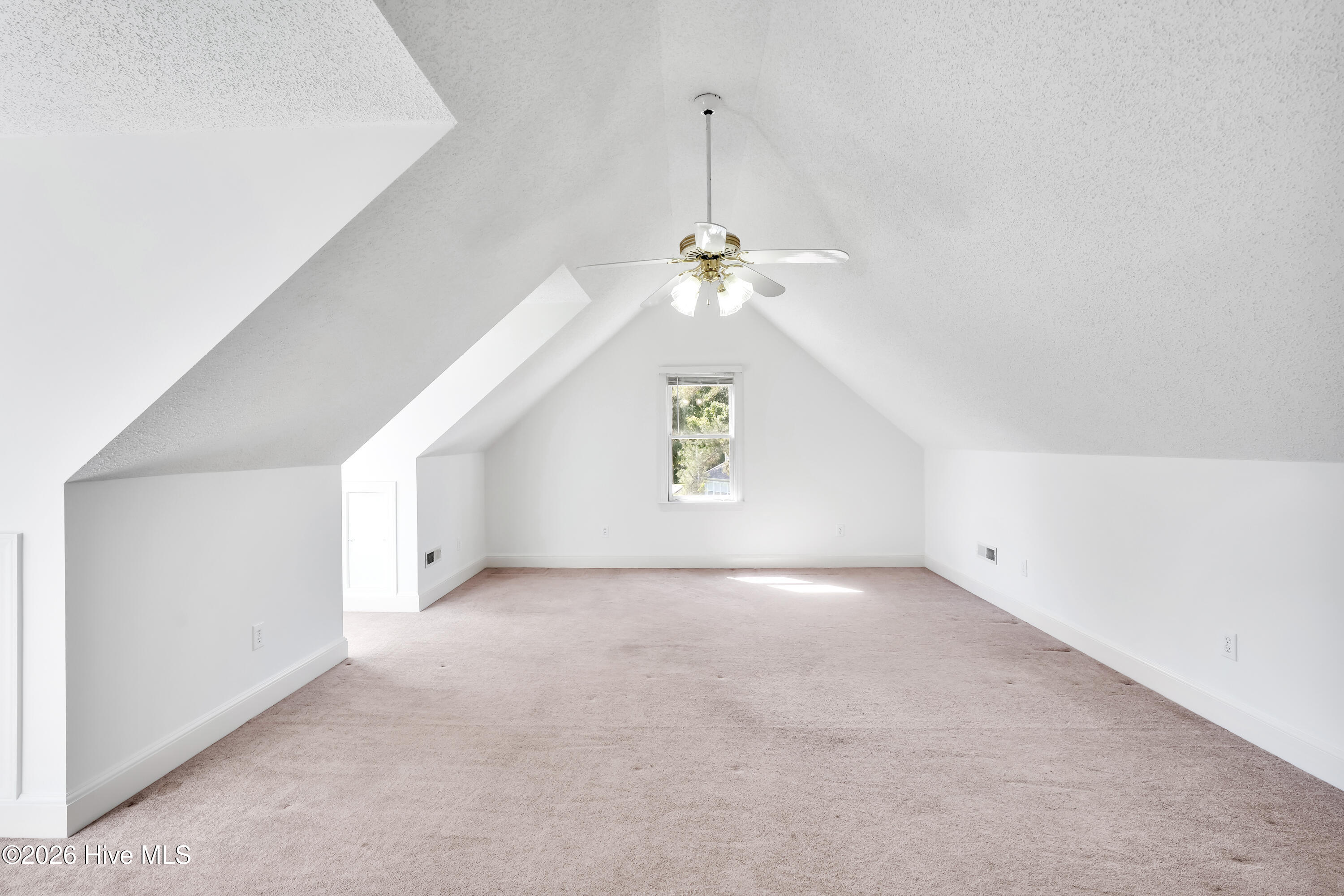 4927 Woodcrest Drive Property Photo 34