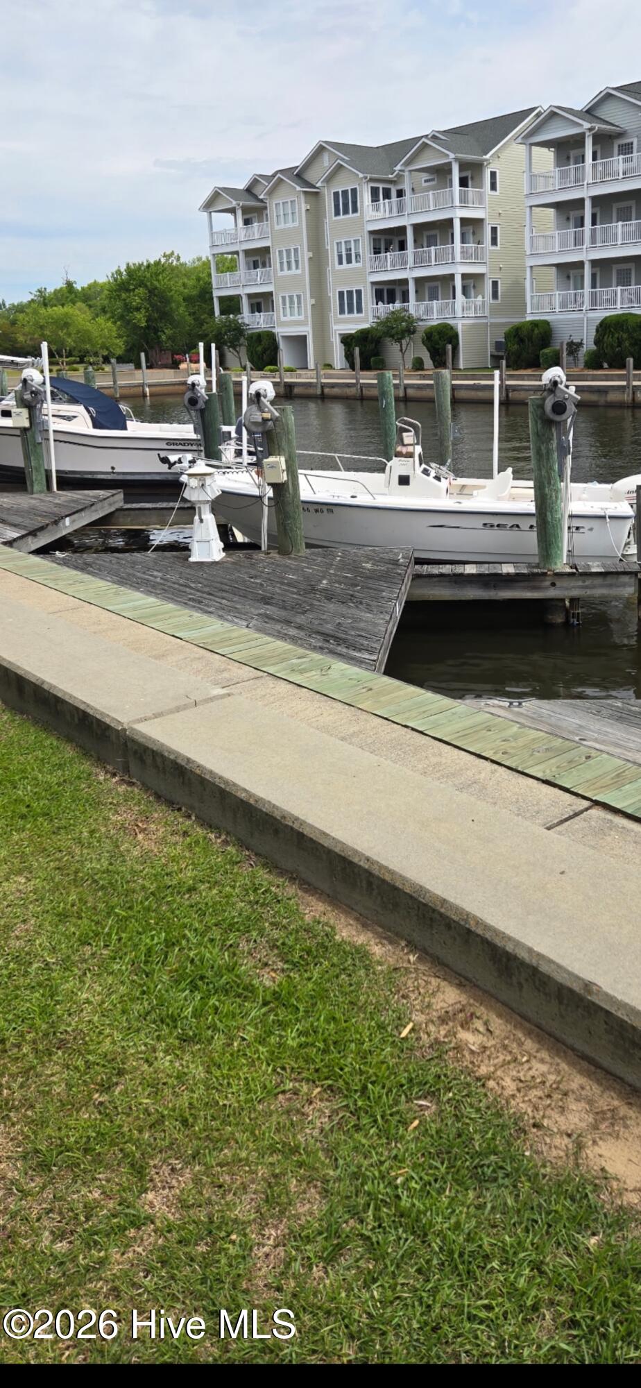 417 Captains Cove Unit D Property Photo 8