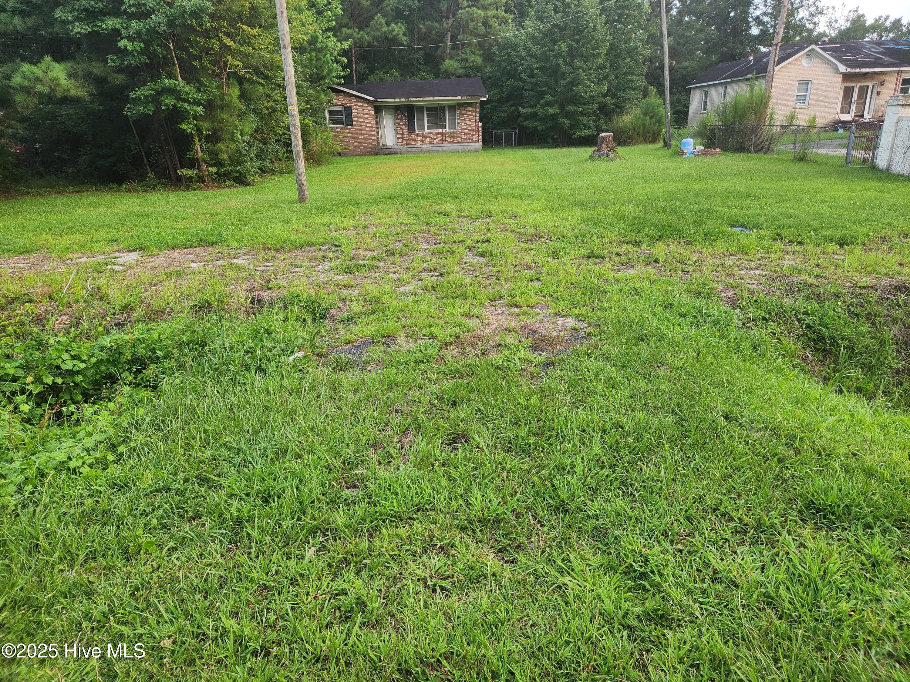 2509 N Kerr Avenue Property Photo 1