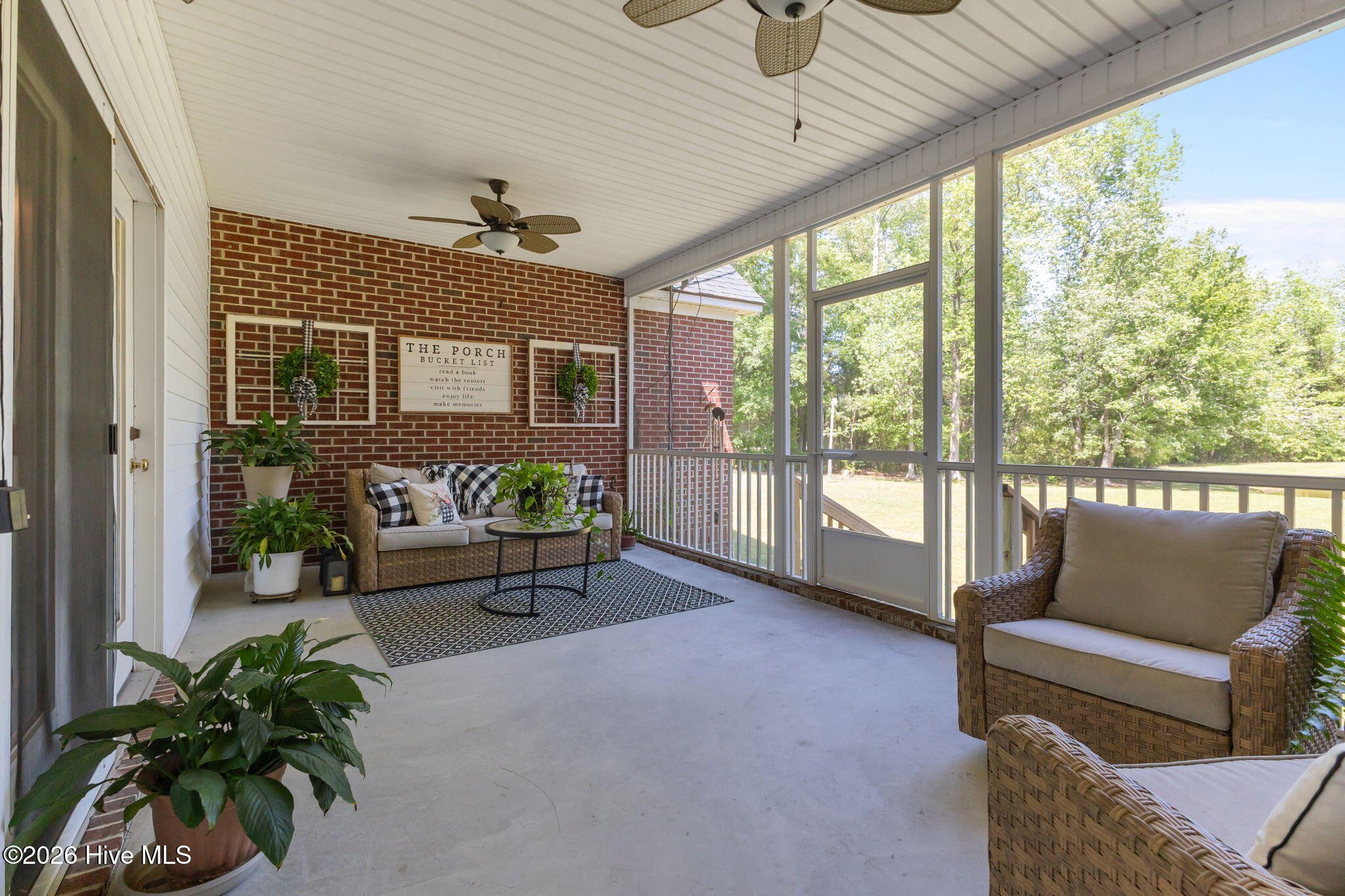 1096 Dean Road Property Photo 4