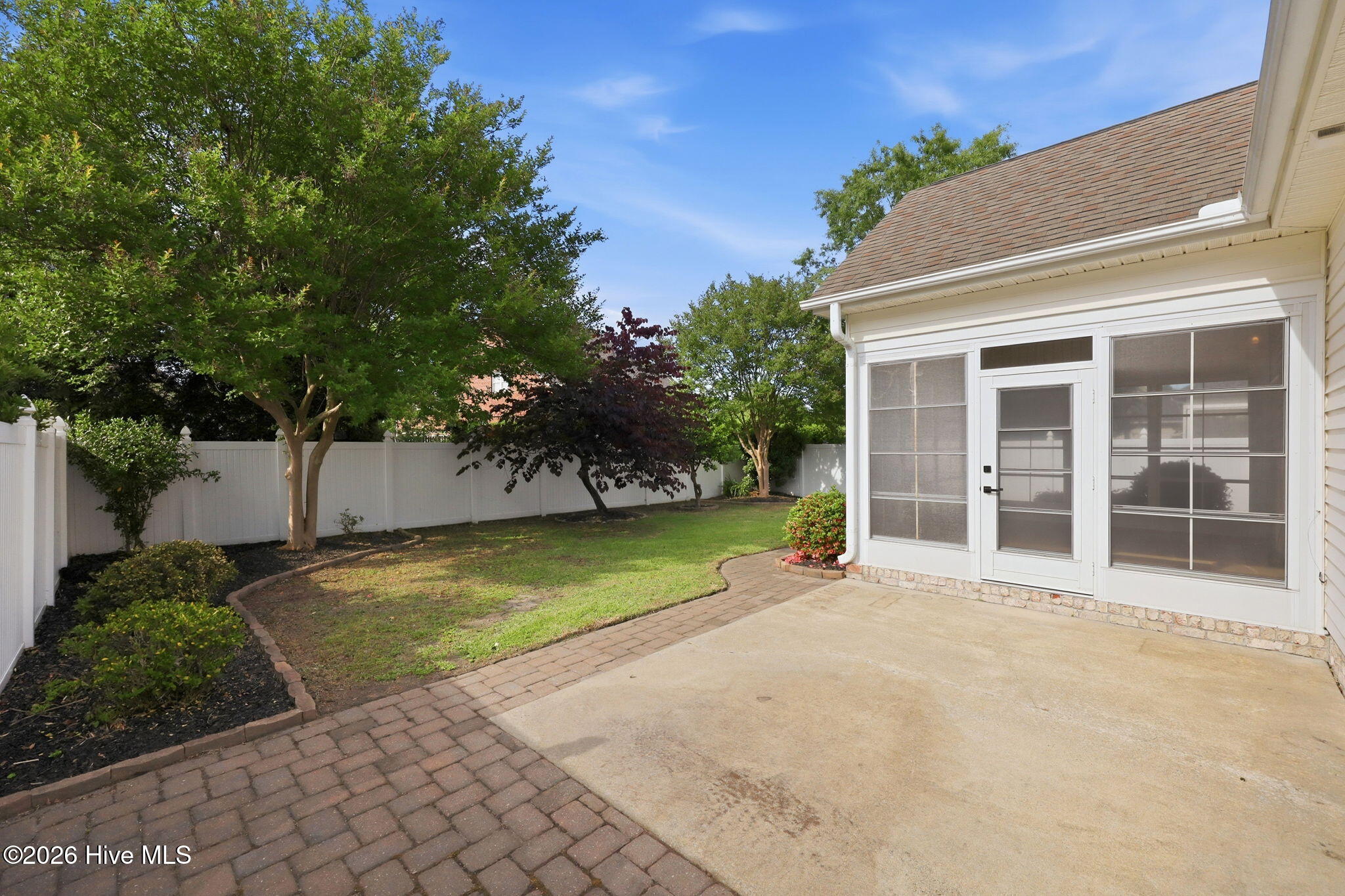 3948 Ashcroft Drive Property Photo 4