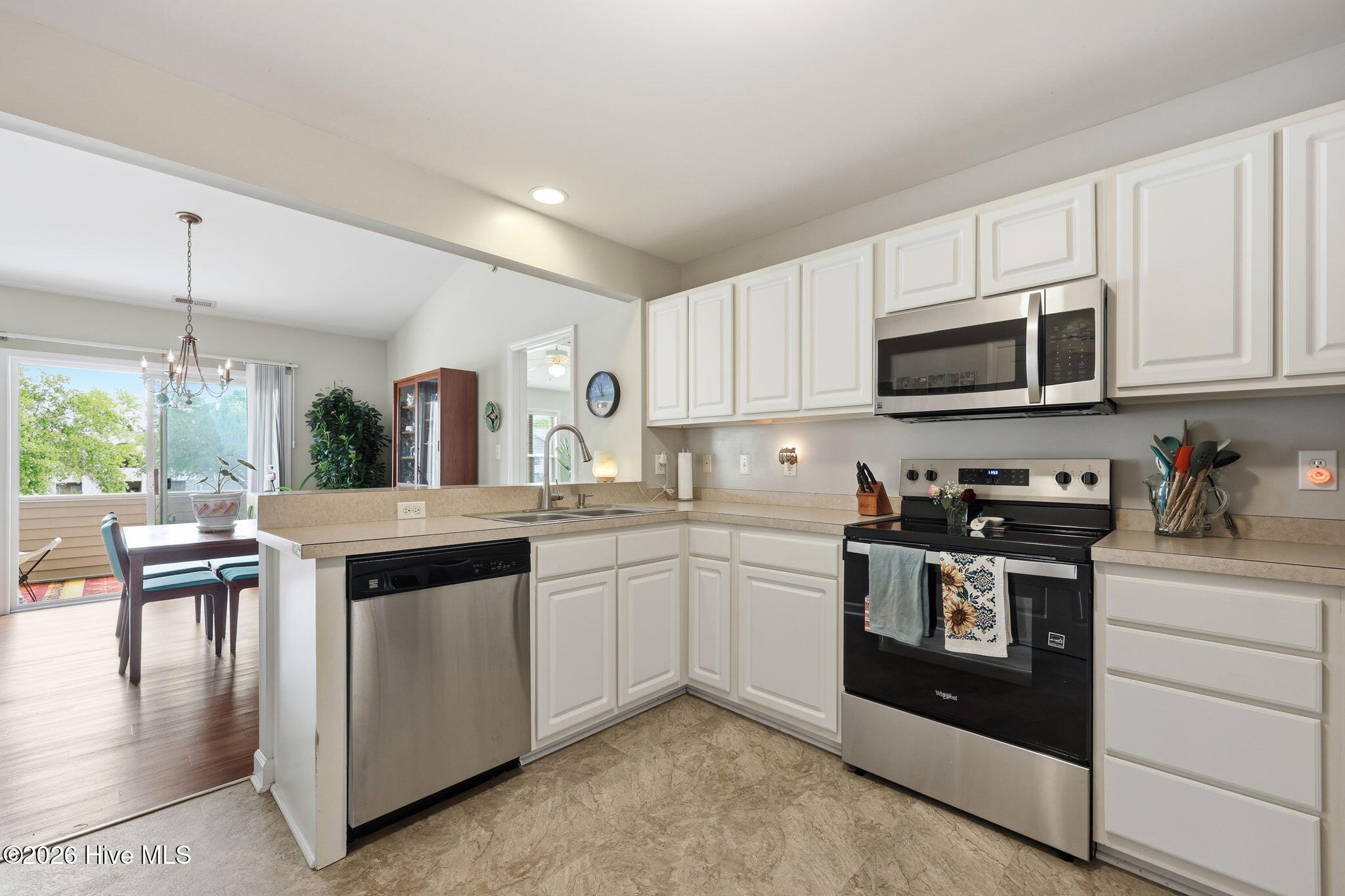 413 Commerce Avenue C Property Photo 16