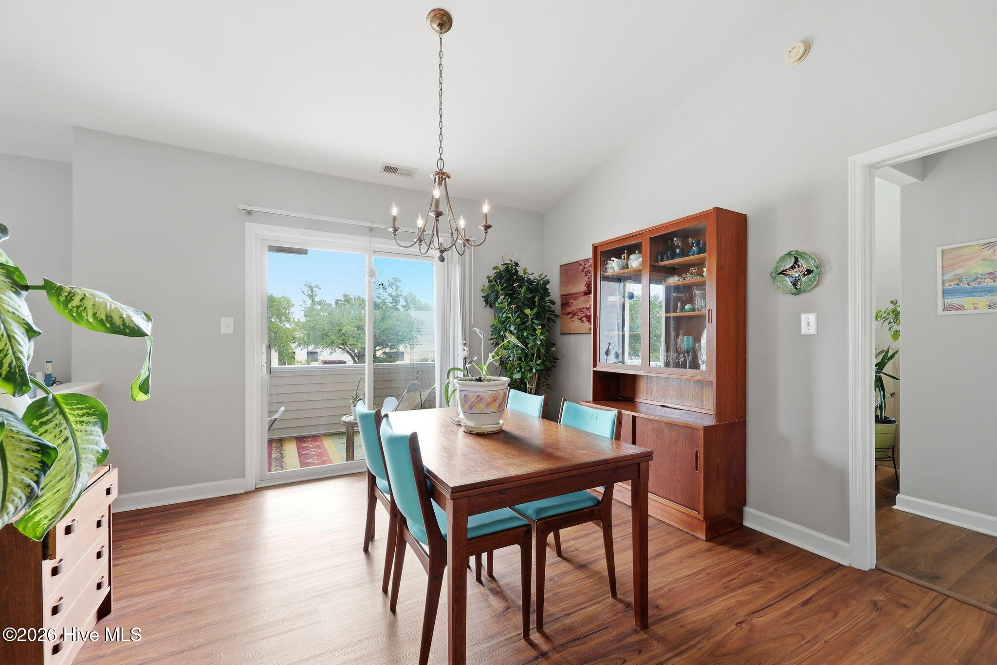 413 Commerce Avenue C Property Photo 19
