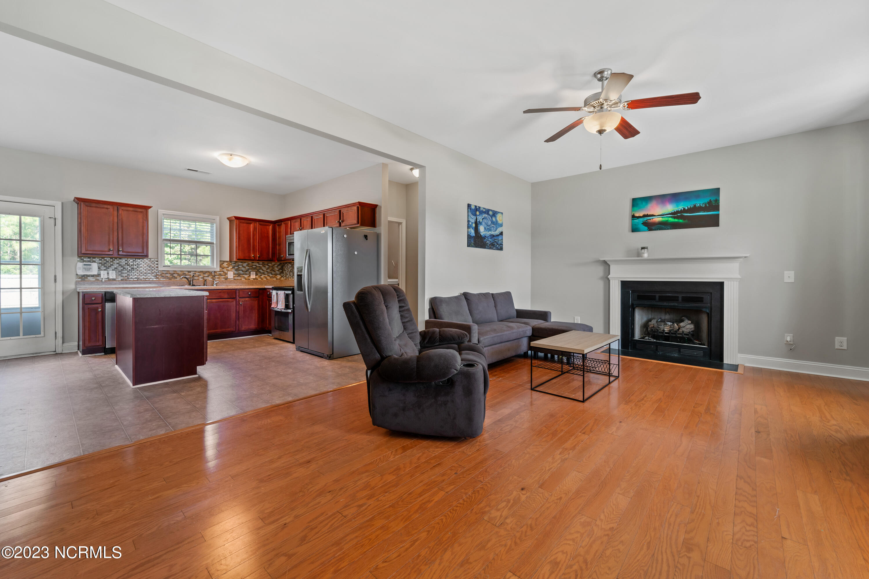 270 Silver Hills Drive Property Photo 5