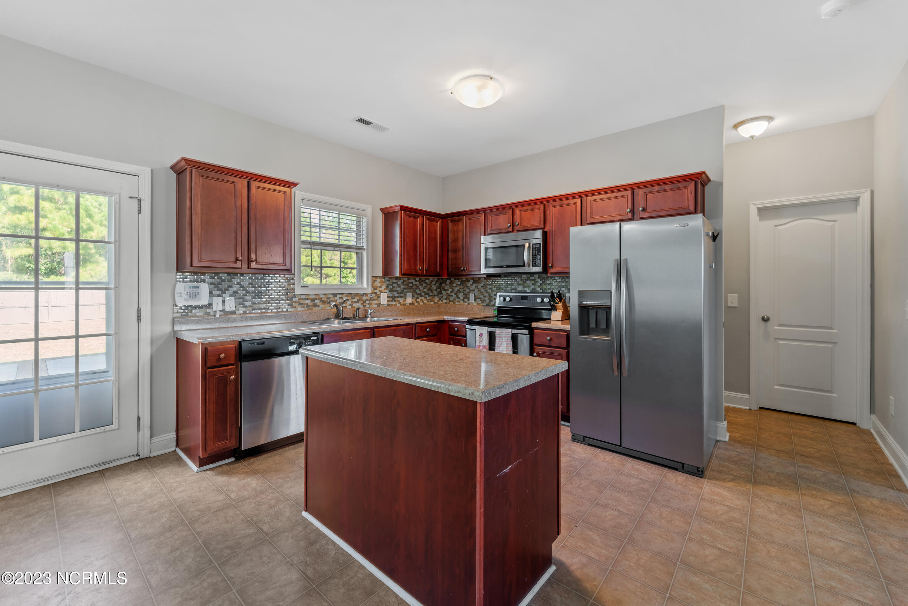 270 Silver Hills Drive Property Photo 8