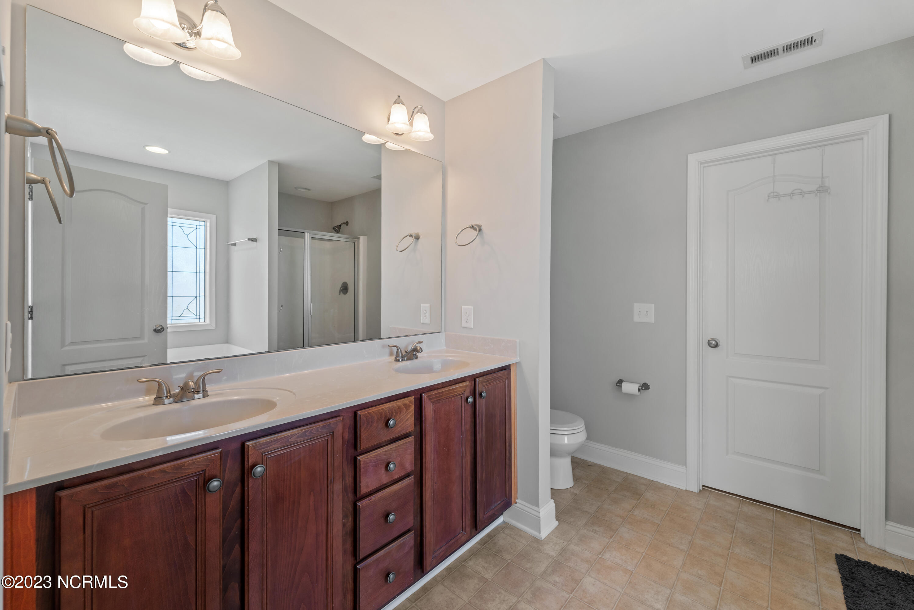 270 Silver Hills Drive Property Photo 19