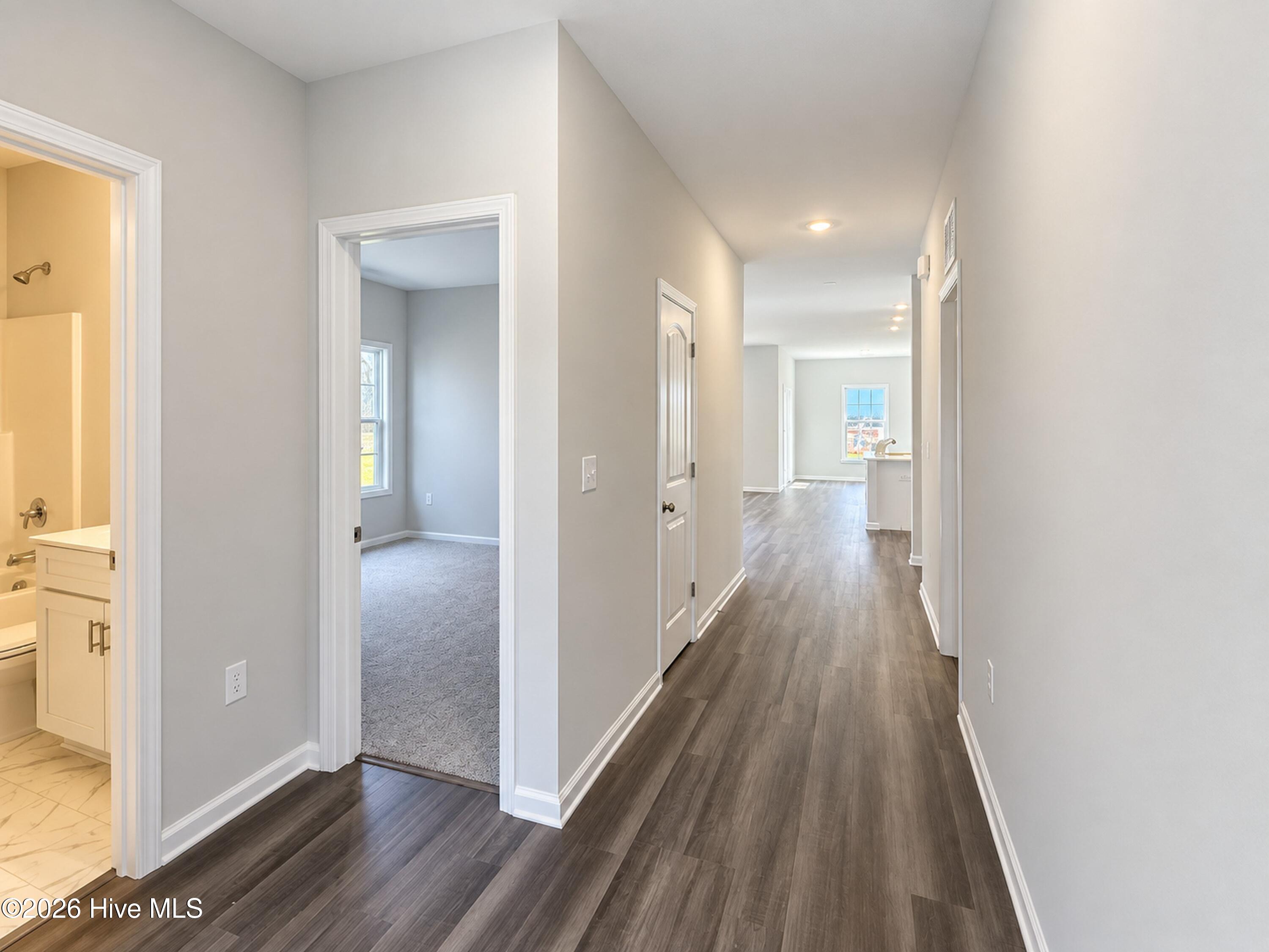 127 Crossvine Street Property Photo 4