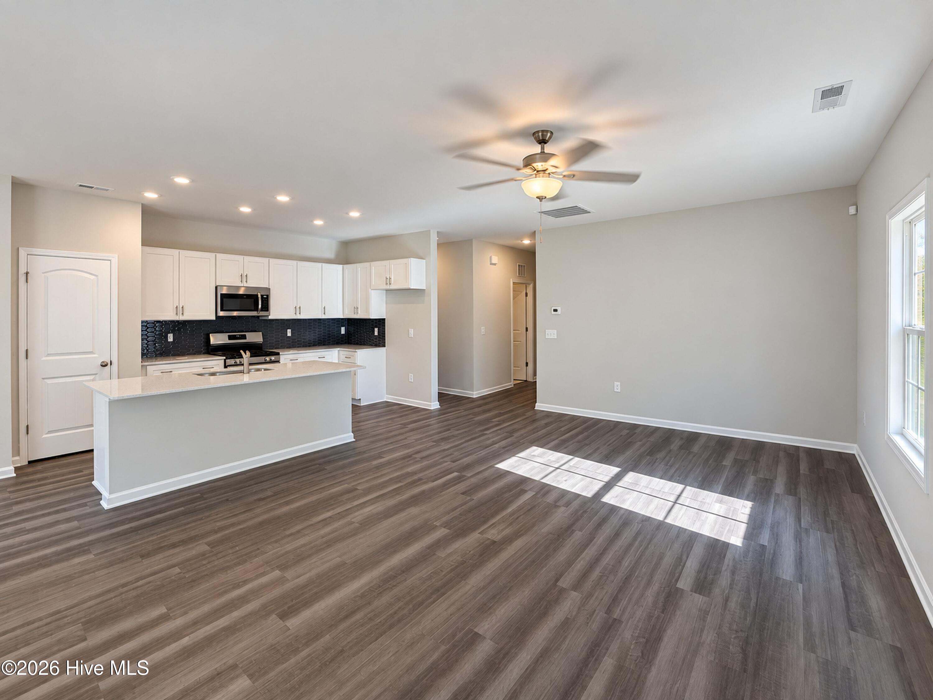 127 Crossvine Street Property Photo 6