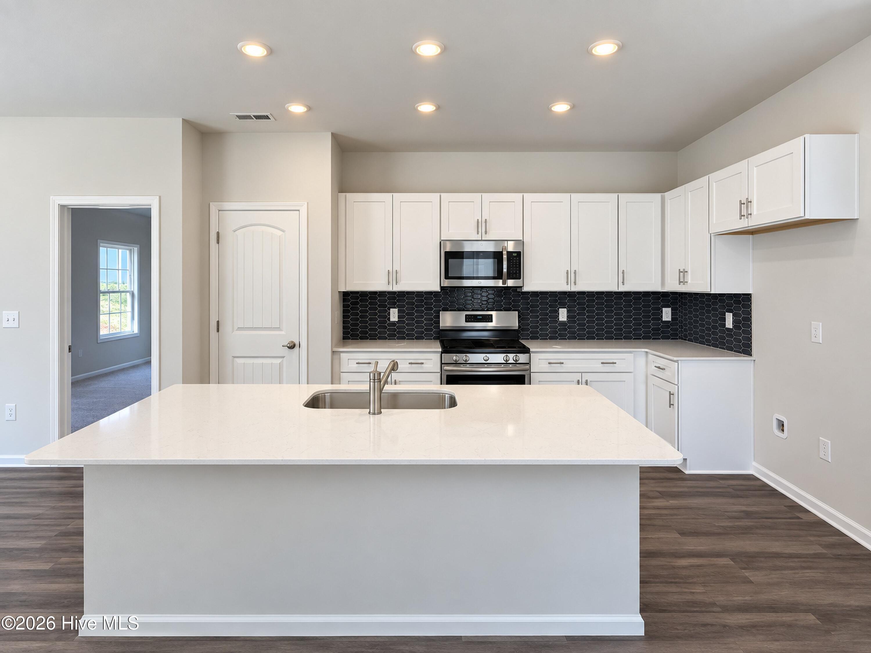 127 Crossvine Street Property Photo 7