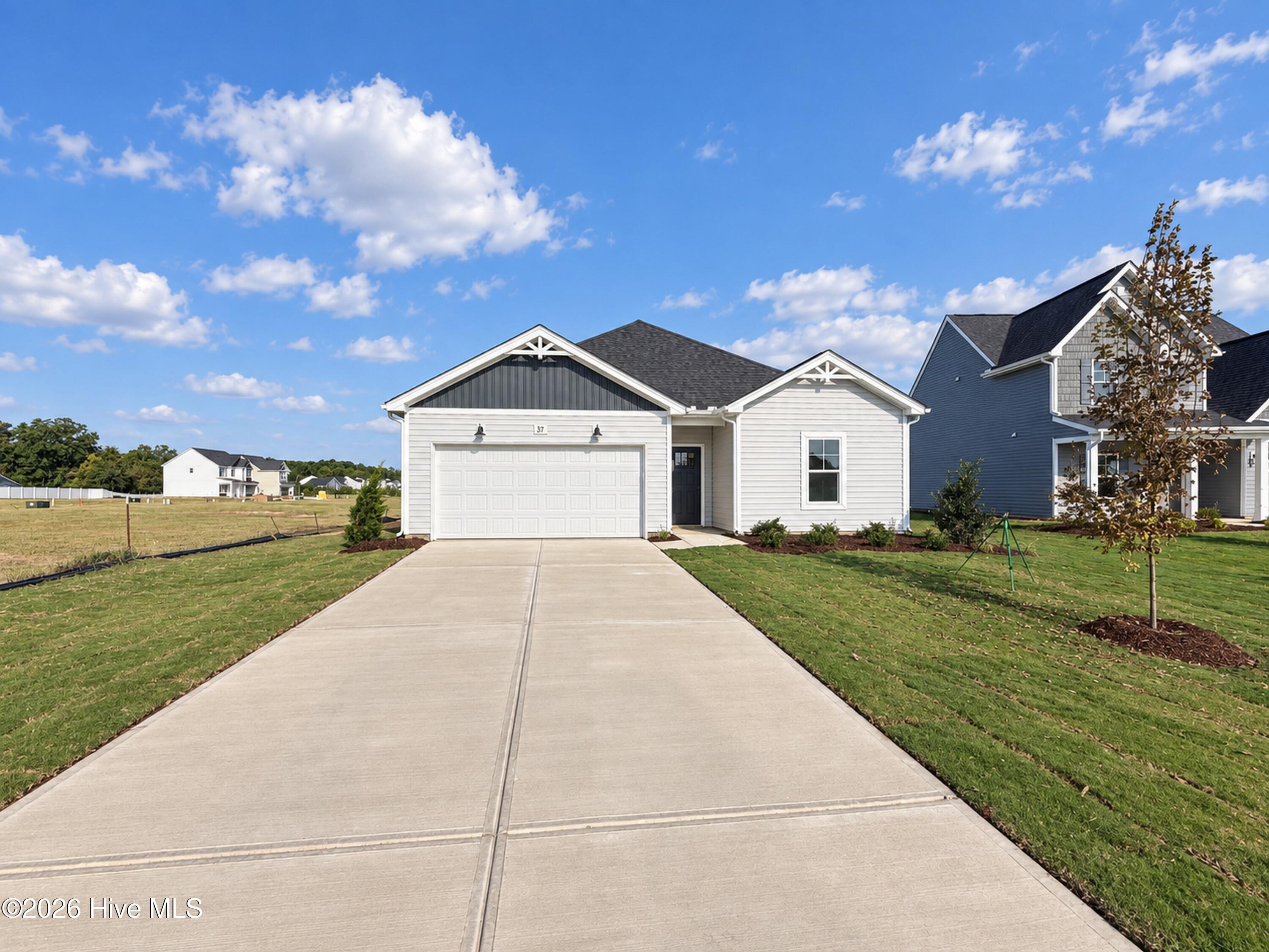 37 Fiddleneck Court Property Photo 1