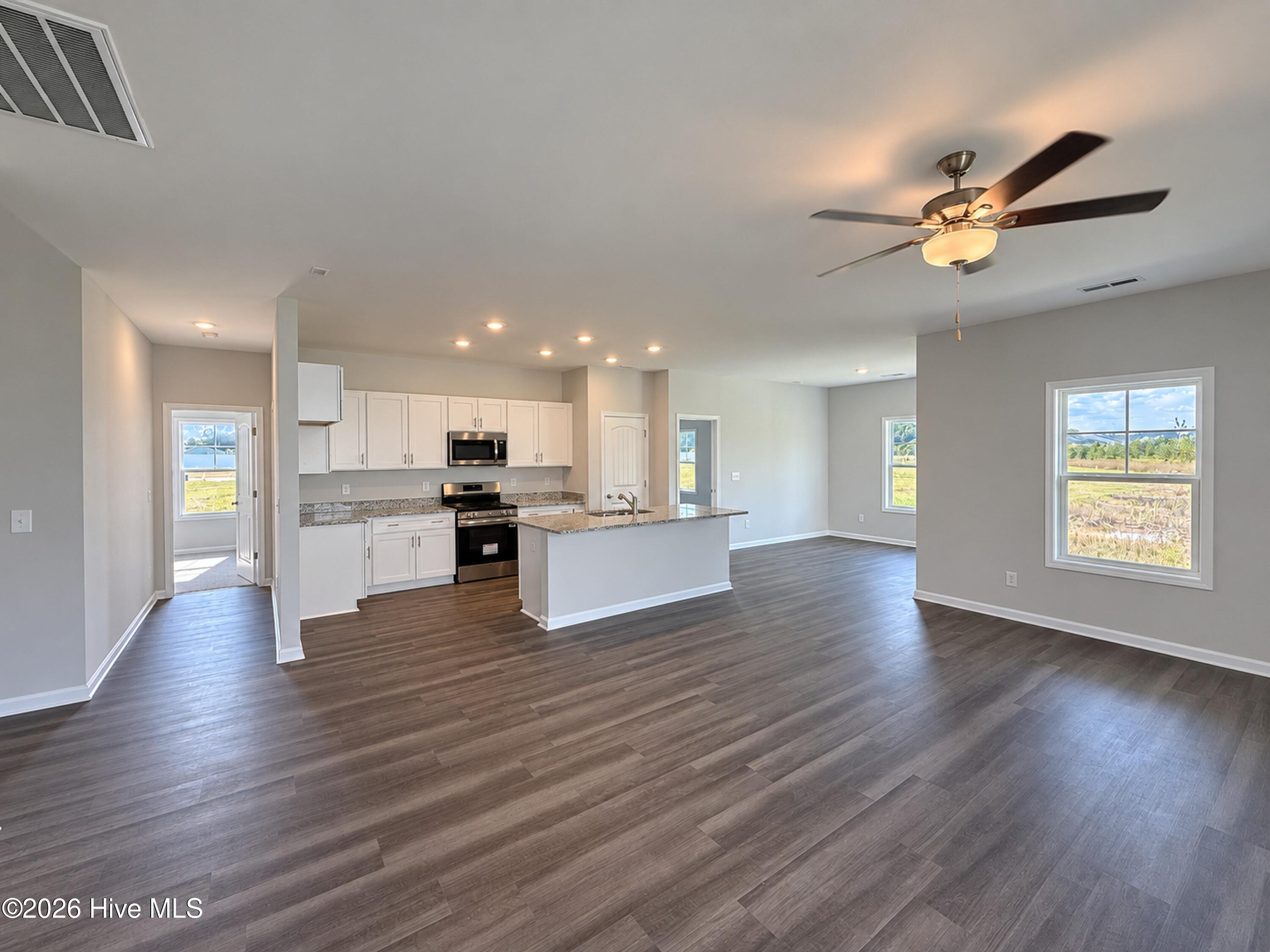37 Fiddleneck Court Property Photo 6