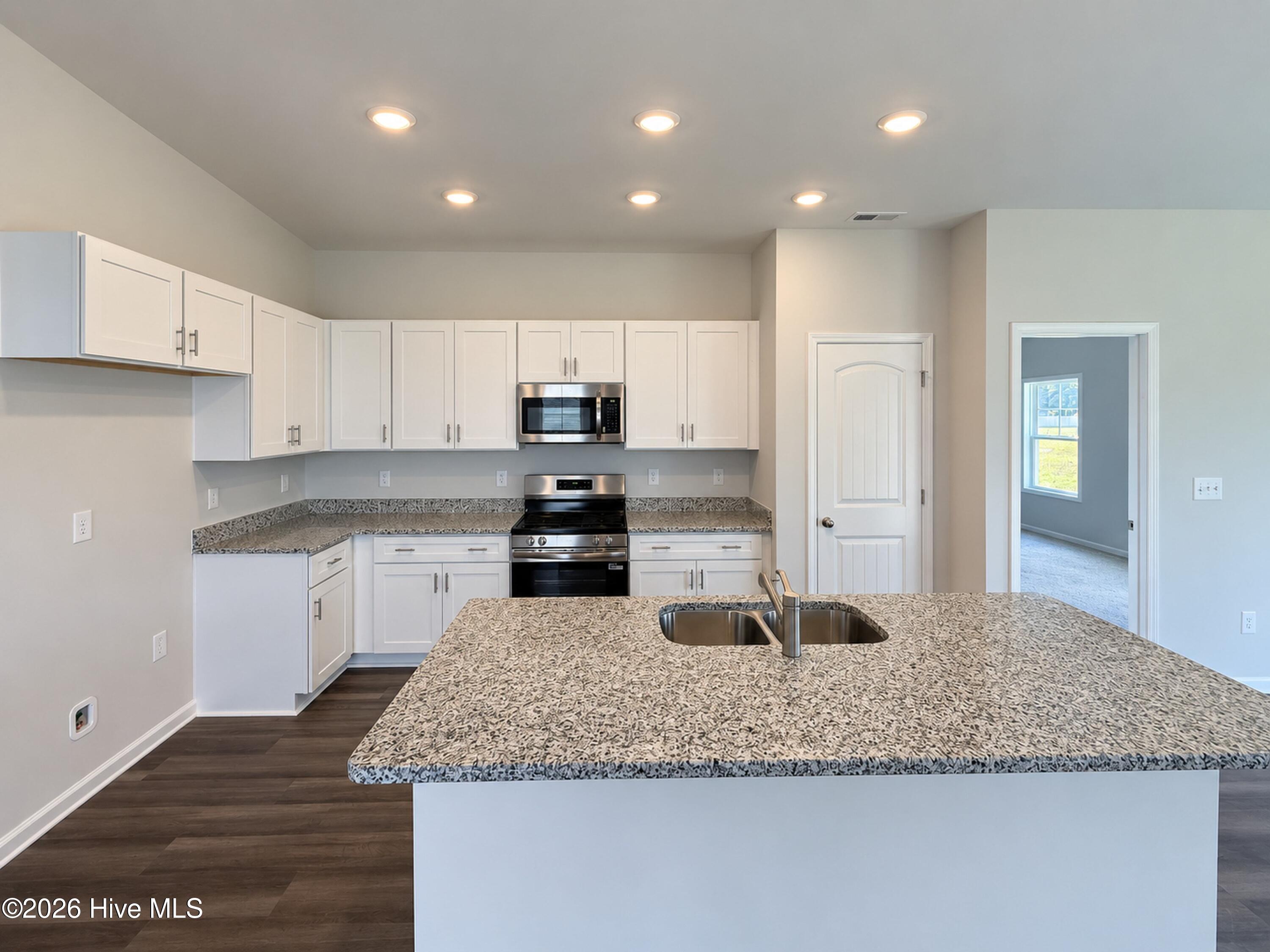 37 Fiddleneck Court Property Photo 7