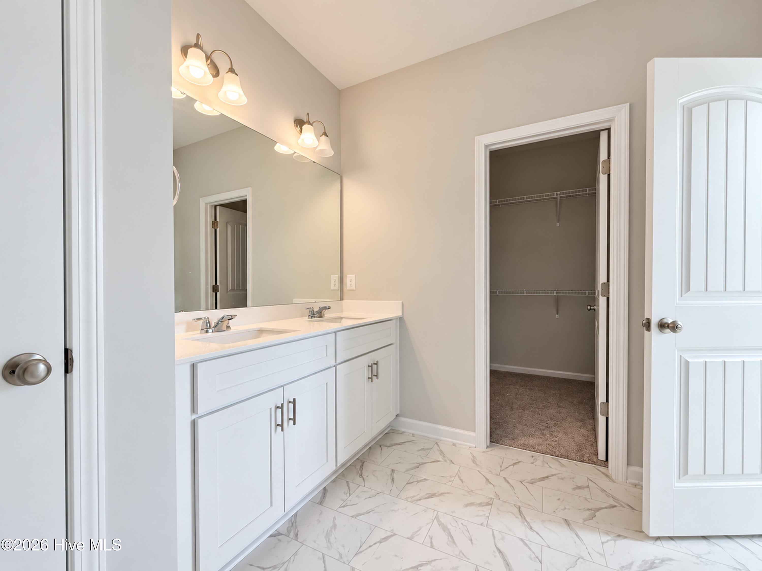 37 Fiddleneck Court Property Photo 8