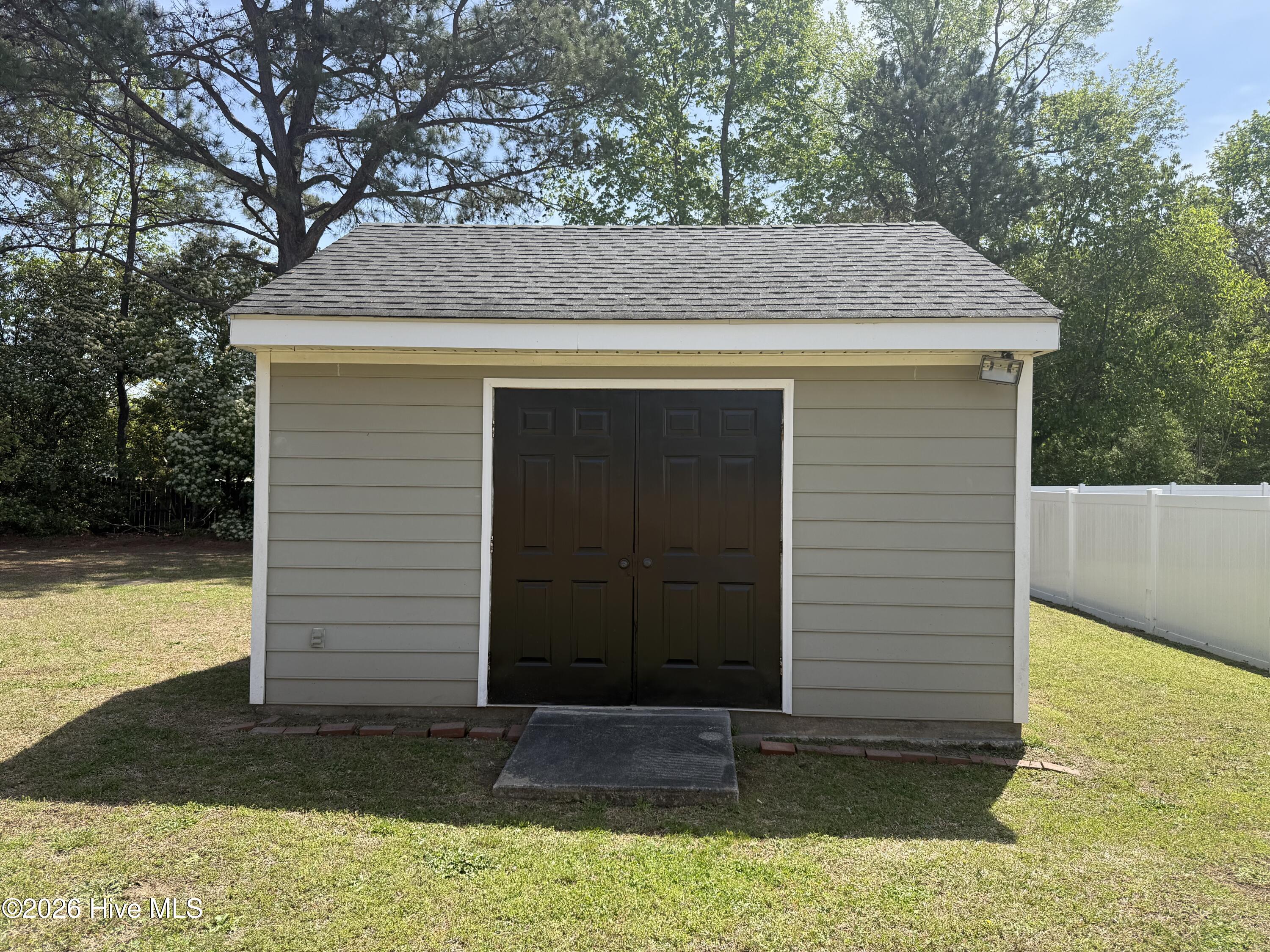 1601 Benvenue Forest Road Property Photo 3