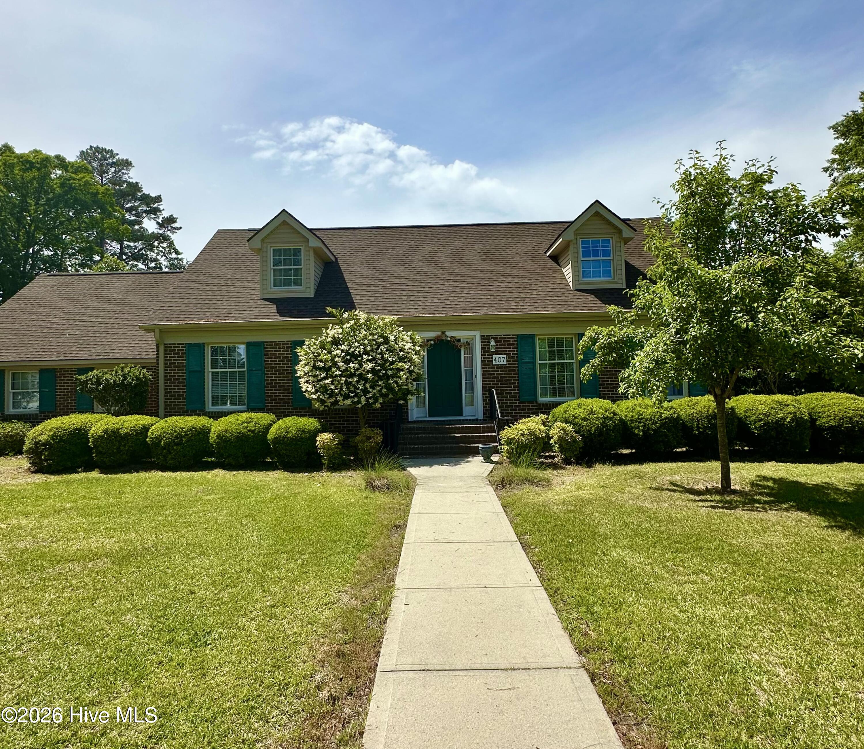407 4th Street Property Photo 3