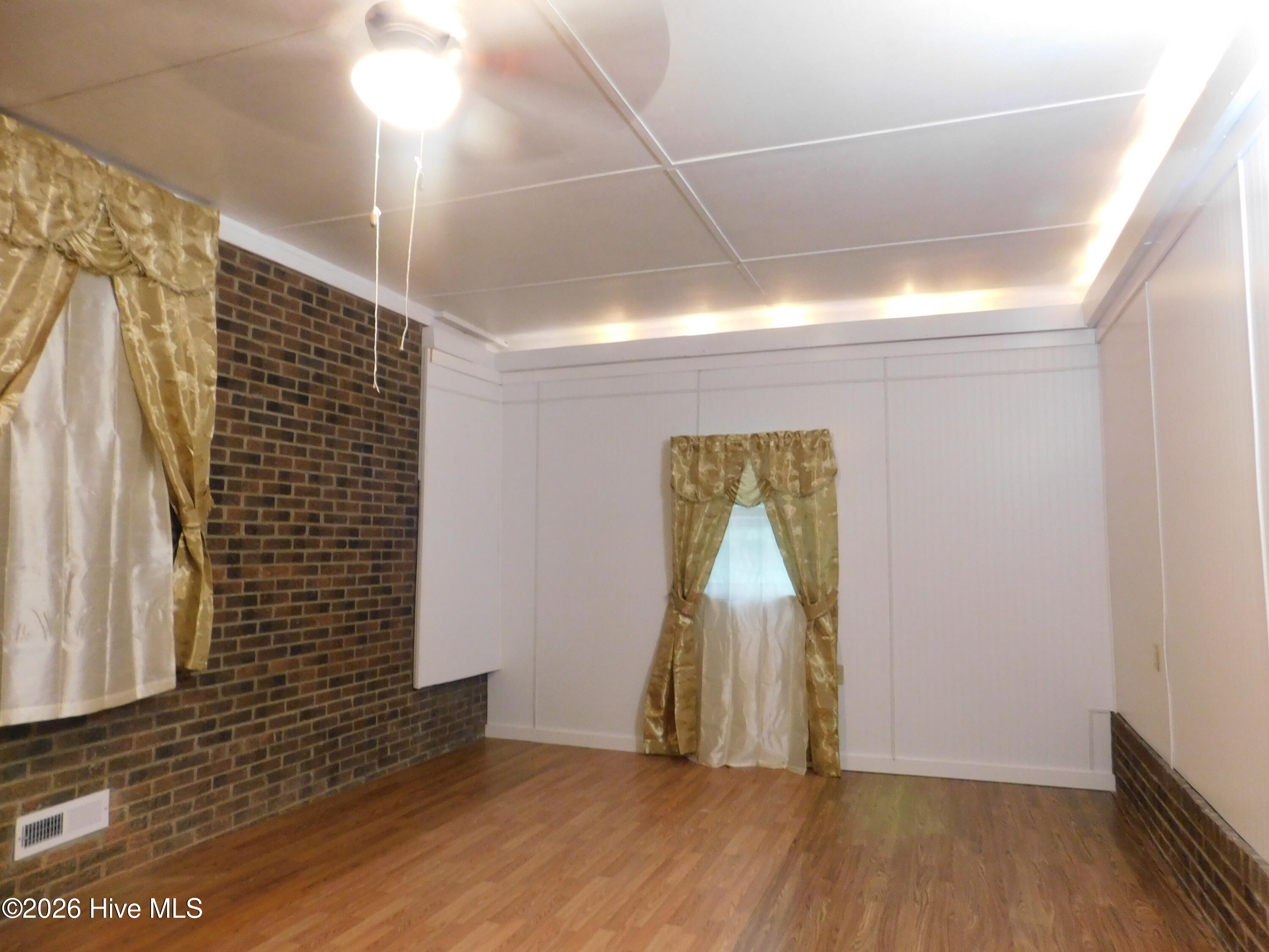 1003 Raleigh Street Property Photo 13