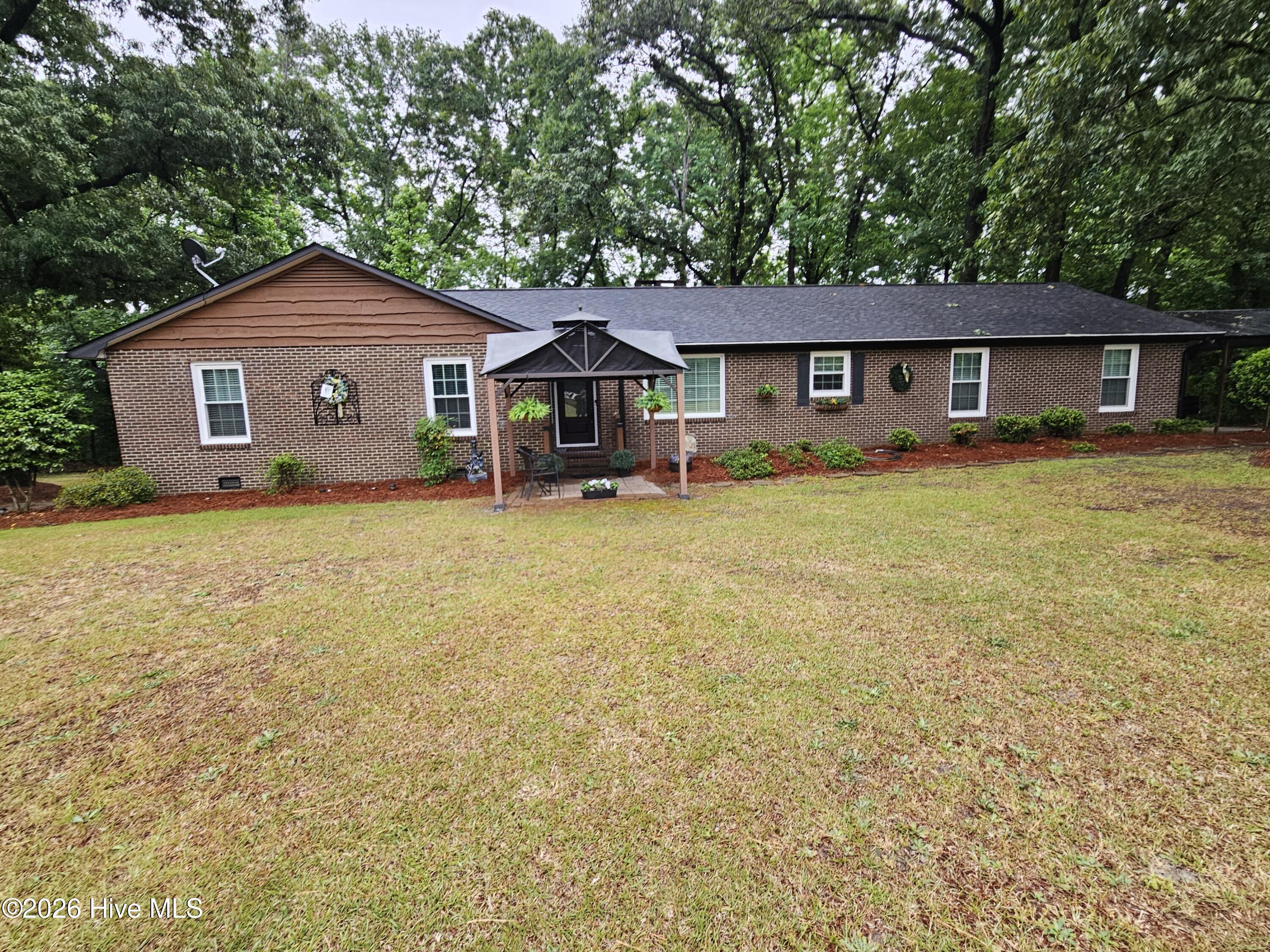 301 Fork Lake Drive Property Photo 4