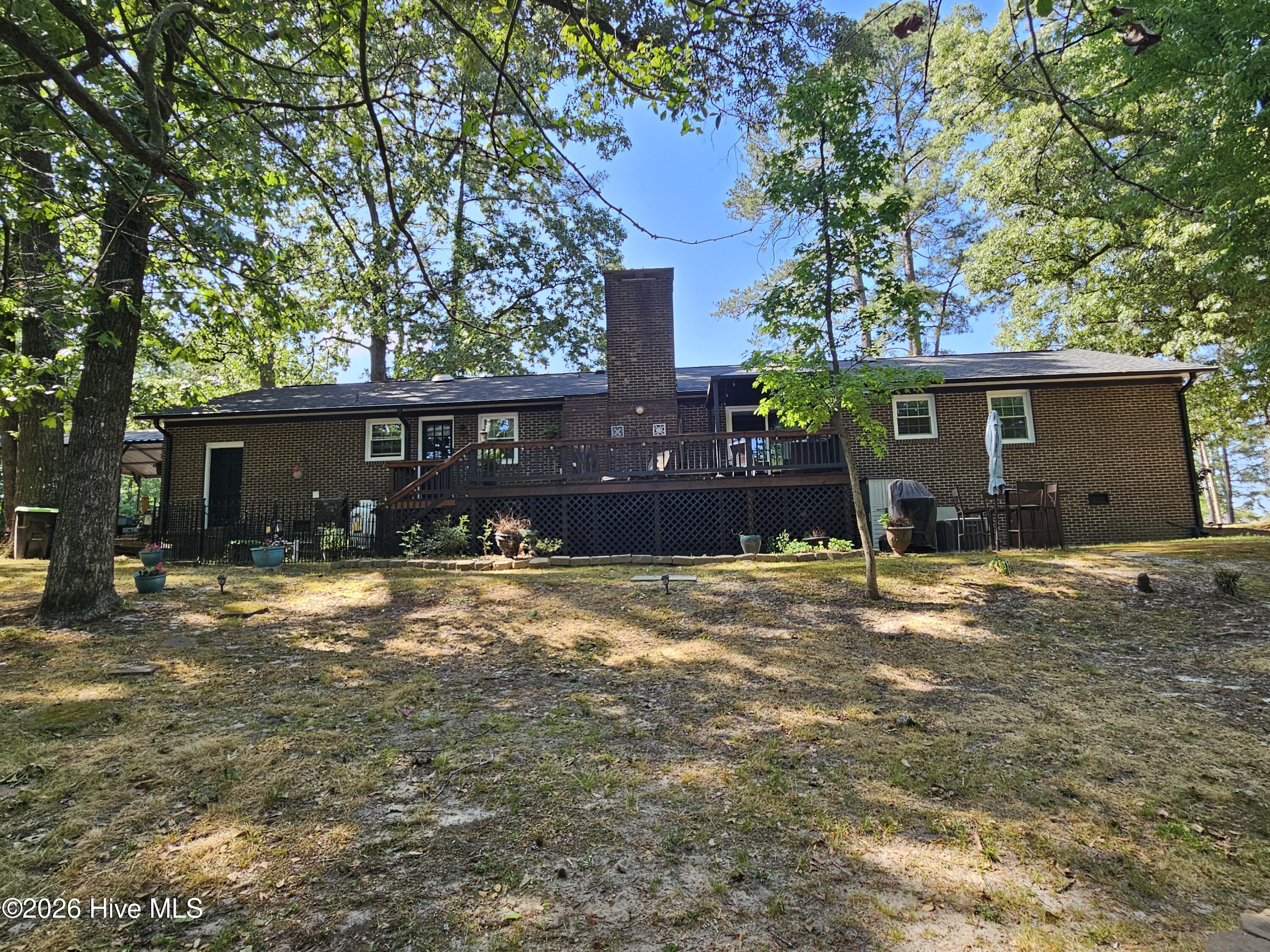 301 Fork Lake Drive Property Photo 7