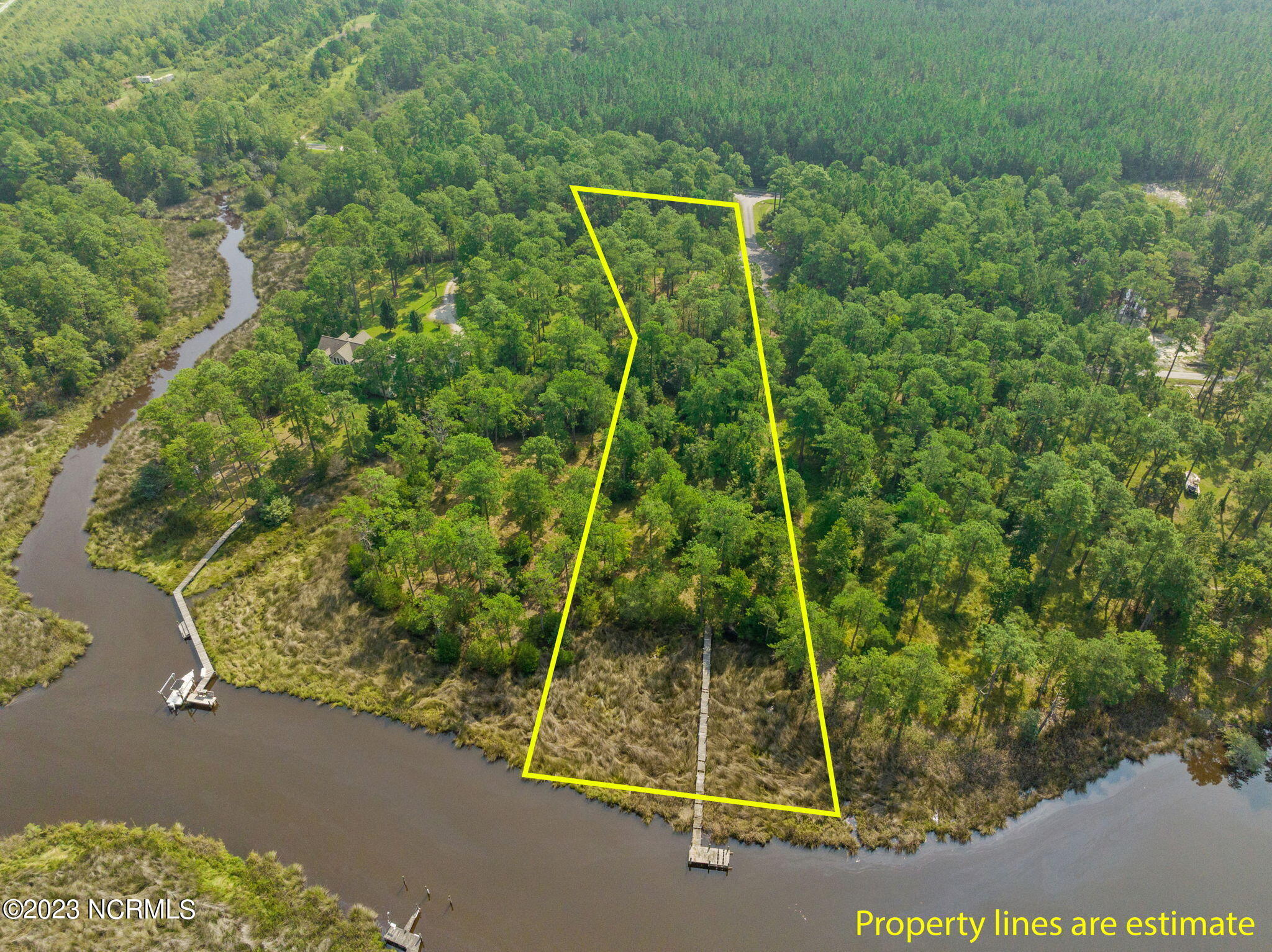 2504 19 Brown Creek Road Property Photo 3