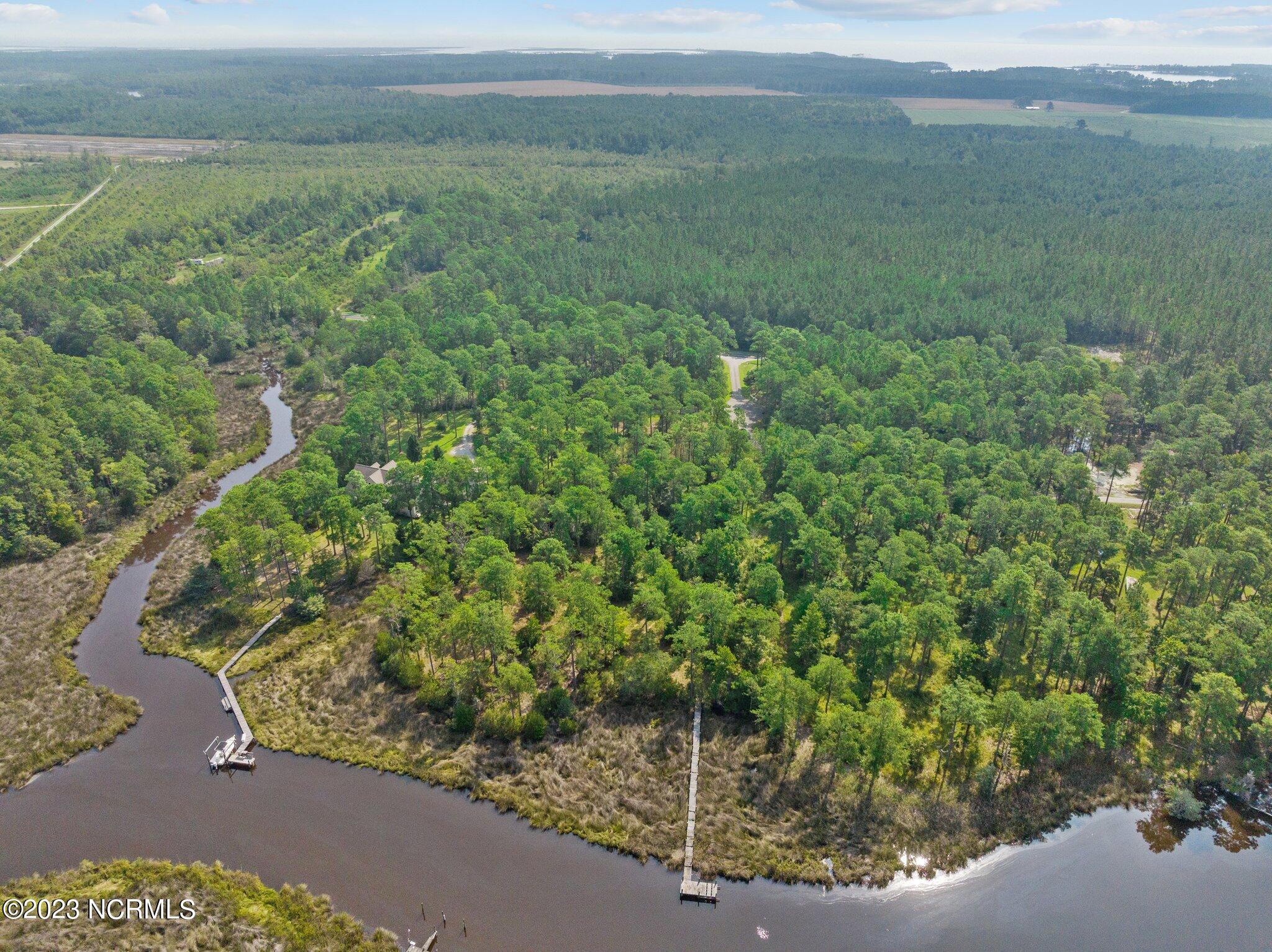 2504 19 Brown Creek Road Property Photo 15