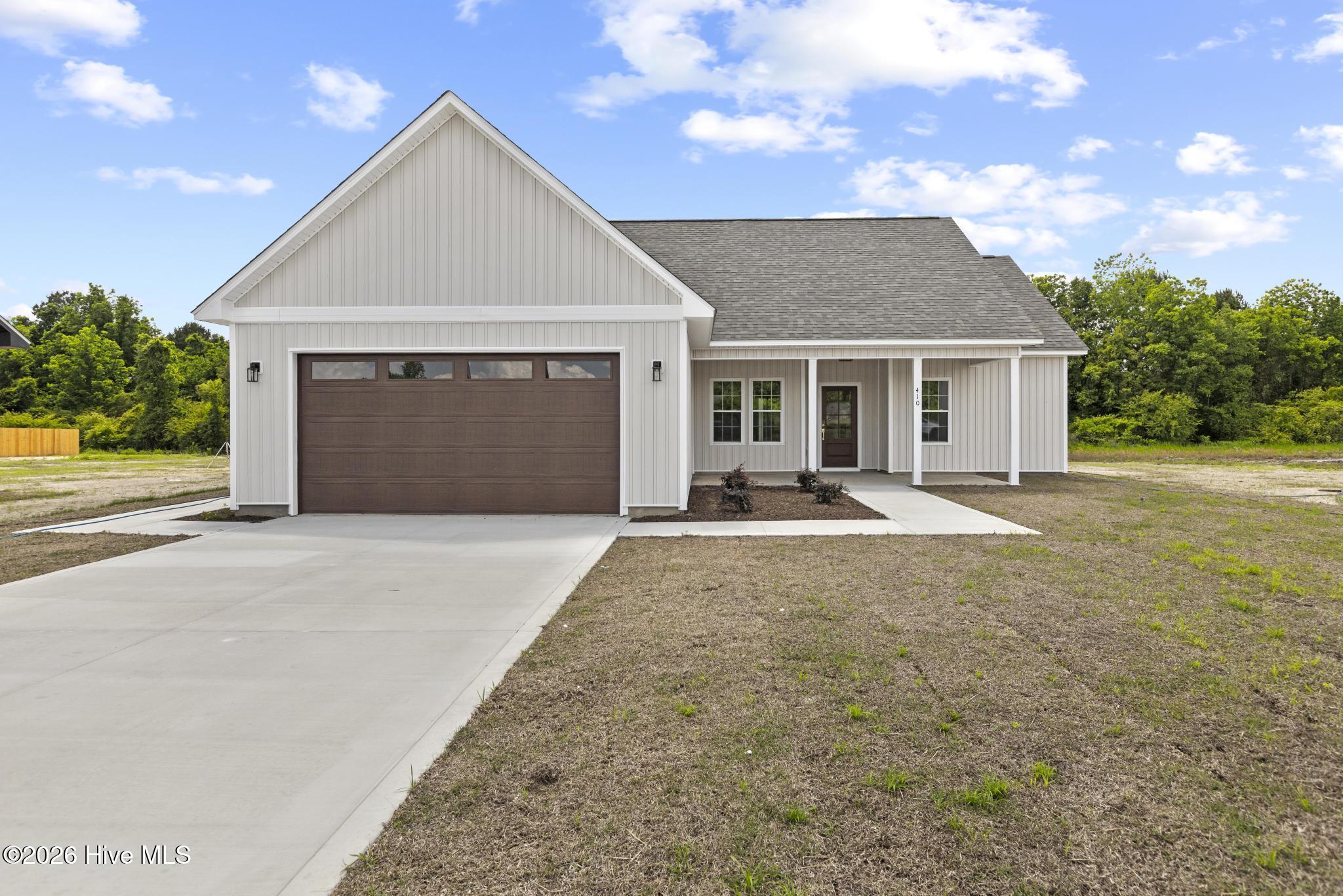 402 Wade Drive Property Photo 1