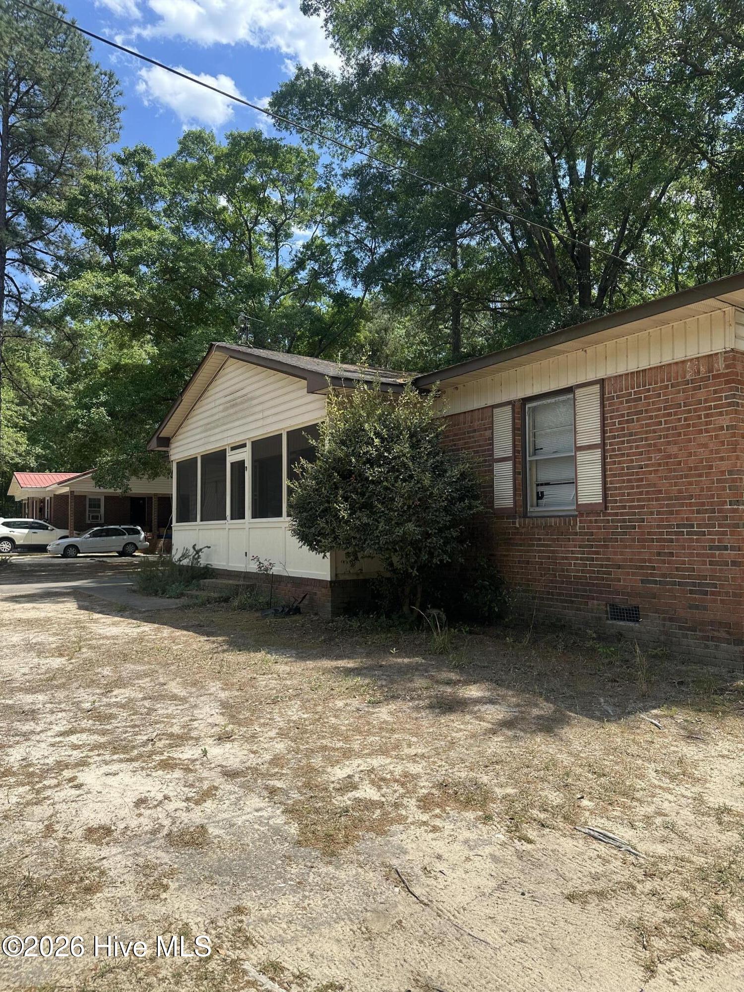 109 W Chestnut Street Property Photo 2